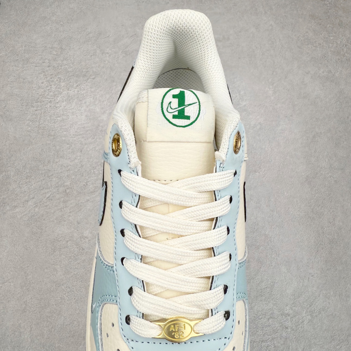 图片[5]-NK Air Force 1´07 Low 空军一号低帮百搭休闲运动板鞋 ZD1988-003 柔软、弹性十足的缓震性能和出色的中底设计 横跨复古与现代的外型结合 造就出风靡全球 三十多年的Force 1 直到今天还深受青睐 实拍调校N版已经零色差零失真 百分百还原实物色彩所见即所得 不存在货不对板色差等低级问题 选购参考实物拍摄 不混卖不参货 只用心做好货严格选品 承诺混一赔十 尺码：36 36.5 37.5 38 38.5 39 40 40.5 41 42 42.5 43 44 44.5 45-选品中心