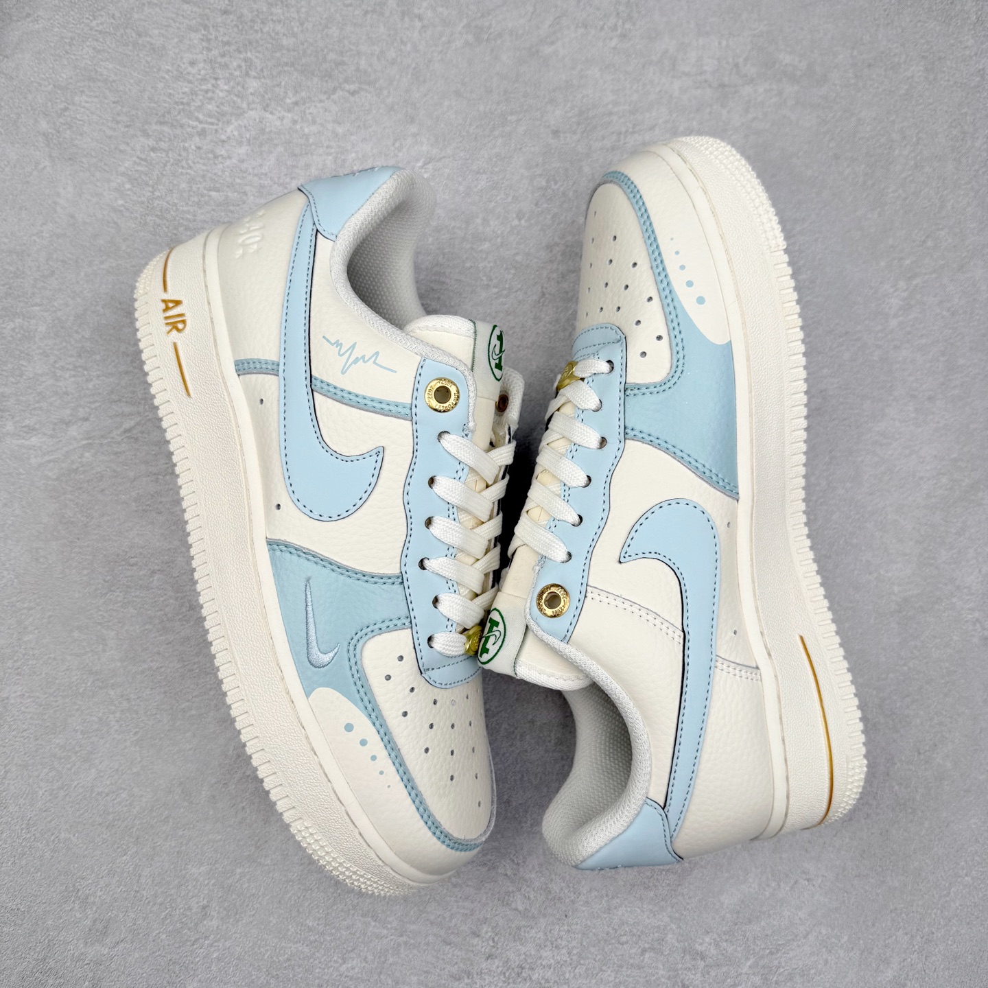 图片[3]-NK Air Force 1´07 Low 空军一号低帮百搭休闲运动板鞋 ZD1988-003 柔软、弹性十足的缓震性能和出色的中底设计 横跨复古与现代的外型结合 造就出风靡全球 三十多年的Force 1 直到今天还深受青睐 实拍调校N版已经零色差零失真 百分百还原实物色彩所见即所得 不存在货不对板色差等低级问题 选购参考实物拍摄 不混卖不参货 只用心做好货严格选品 承诺混一赔十 尺码：36 36.5 37.5 38 38.5 39 40 40.5 41 42 42.5 43 44 44.5 45-选品中心