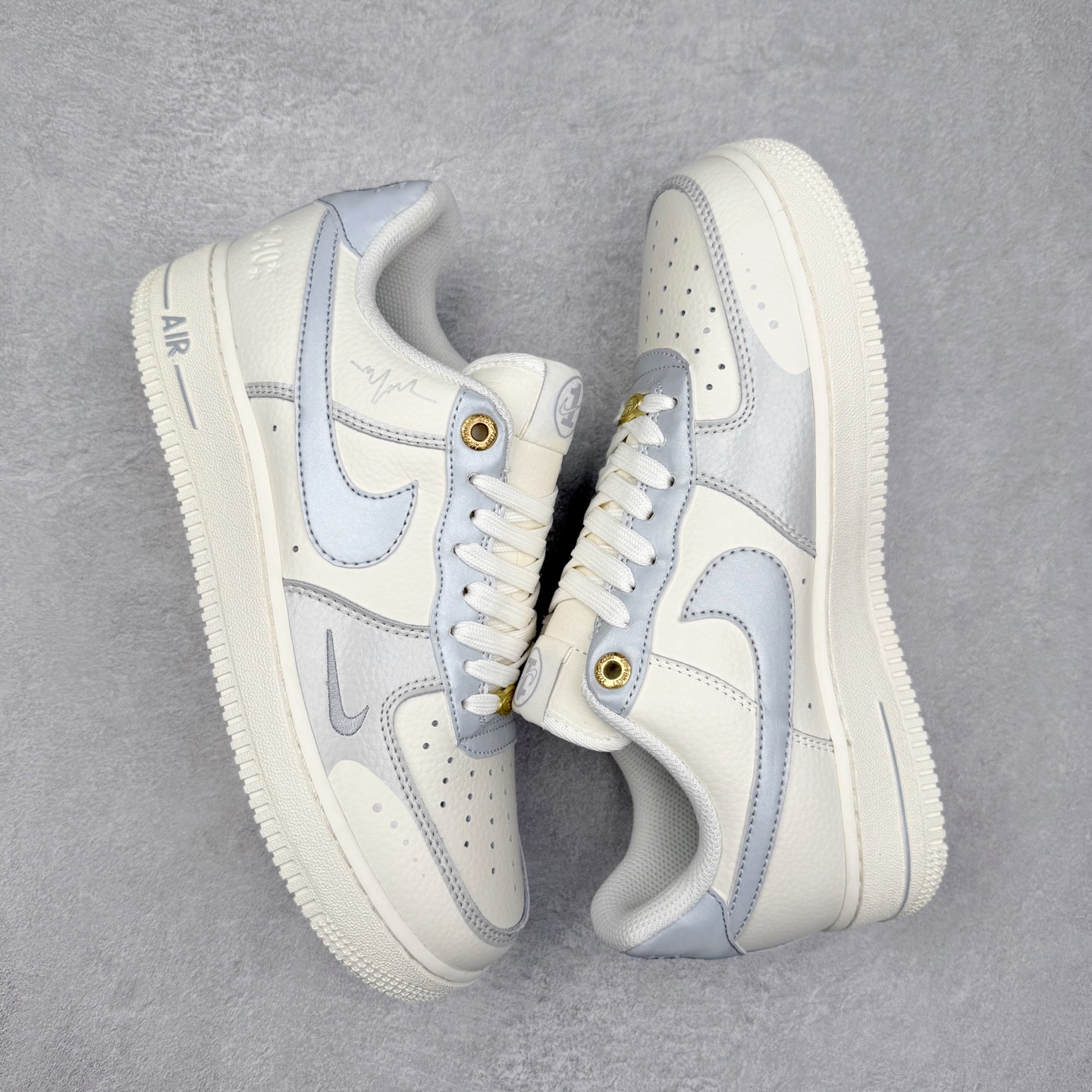 图片[3]-NK Air Force 1´07 Low 空军一号低帮百搭休闲运动板鞋 ZD1988-003 柔软、弹性十足的缓震性能和出色的中底设计 横跨复古与现代的外型结合 造就出风靡全球 三十多年的Force 1 直到今天还深受青睐 实拍调校N版已经零色差零失真 百分百还原实物色彩所见即所得 不存在货不对板色差等低级问题 选购参考实物拍摄 不混卖不参货 只用心做好货严格选品 承诺混一赔十 尺码：36 36.5 37.5 38 38.5 39 40 40.5 41 42 42.5 43 44 44.5 45-选品中心