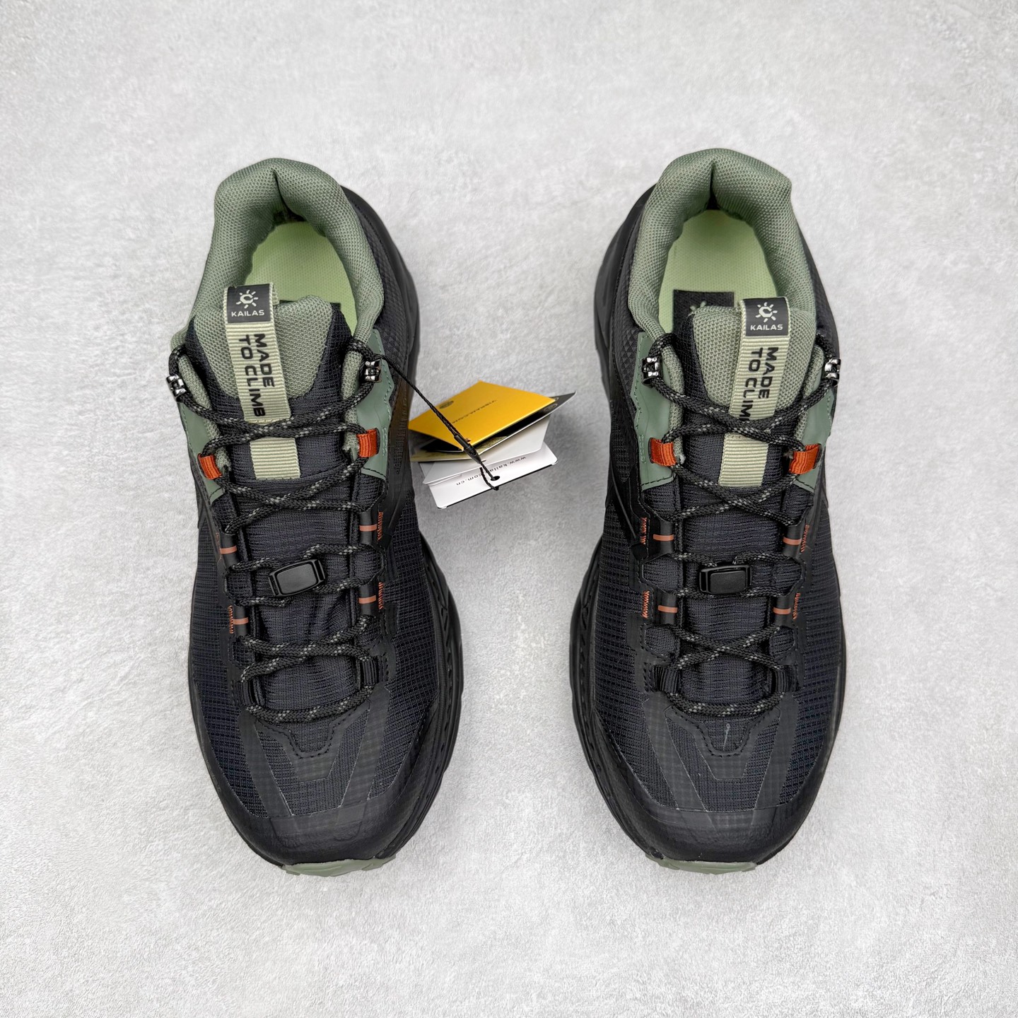 图片[2]-凯乐石 KAILAS 山行2代 GTX 25款舒适缓冲徒步 织物TPU减震防滑透气包裹性轻便低帮超强抓地力越野跑步鞋 KAILAS凯乐石品牌是全球三大全系攀登品牌之一，于2003年创立于中国广州，致力于为有攀登梦想的户外运动员及爱好者，研发制造功能性专业装备，满足他们在极限环境下安全舒适的需求，凯乐石专注于科技面料的开发及专业功能设计，产品线覆盖登山、攀岩、徒步、越野跑山、露营、旅行等多项户外运动，通过运动员的测试反馈，不断进化迭代，产品荣获国内外大奖71座，发明专利21个，更突破性的自主研发攀登器械，打造出中国的攀登硬实力。实拍调校N版已经零色差零失真 百分百还原实物色彩所见即所得 不存在货不对板色差等低级问题 选购参考实物拍摄 不混卖不参货 只用心做好货严格选品 承诺混一赔十 尺码：36 36.5 37.5 38 38.5 39 40 40.5 41 42 42.5 43 44 44.5 45-选品中心