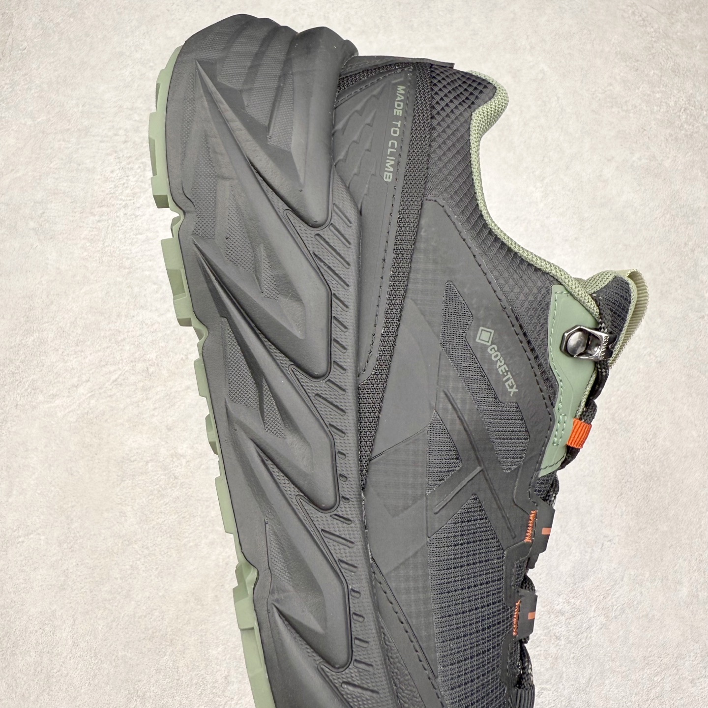 图片[6]-凯乐石 KAILAS 山行2代 GTX 25款舒适缓冲徒步 织物TPU减震防滑透气包裹性轻便低帮超强抓地力越野跑步鞋 KAILAS凯乐石品牌是全球三大全系攀登品牌之一，于2003年创立于中国广州，致力于为有攀登梦想的户外运动员及爱好者，研发制造功能性专业装备，满足他们在极限环境下安全舒适的需求，凯乐石专注于科技面料的开发及专业功能设计，产品线覆盖登山、攀岩、徒步、越野跑山、露营、旅行等多项户外运动，通过运动员的测试反馈，不断进化迭代，产品荣获国内外大奖71座，发明专利21个，更突破性的自主研发攀登器械，打造出中国的攀登硬实力。实拍调校N版已经零色差零失真 百分百还原实物色彩所见即所得 不存在货不对板色差等低级问题 选购参考实物拍摄 不混卖不参货 只用心做好货严格选品 承诺混一赔十 尺码：36 36.5 37.5 38 38.5 39 40 40.5 41 42 42.5 43 44 44.5 45-选品中心