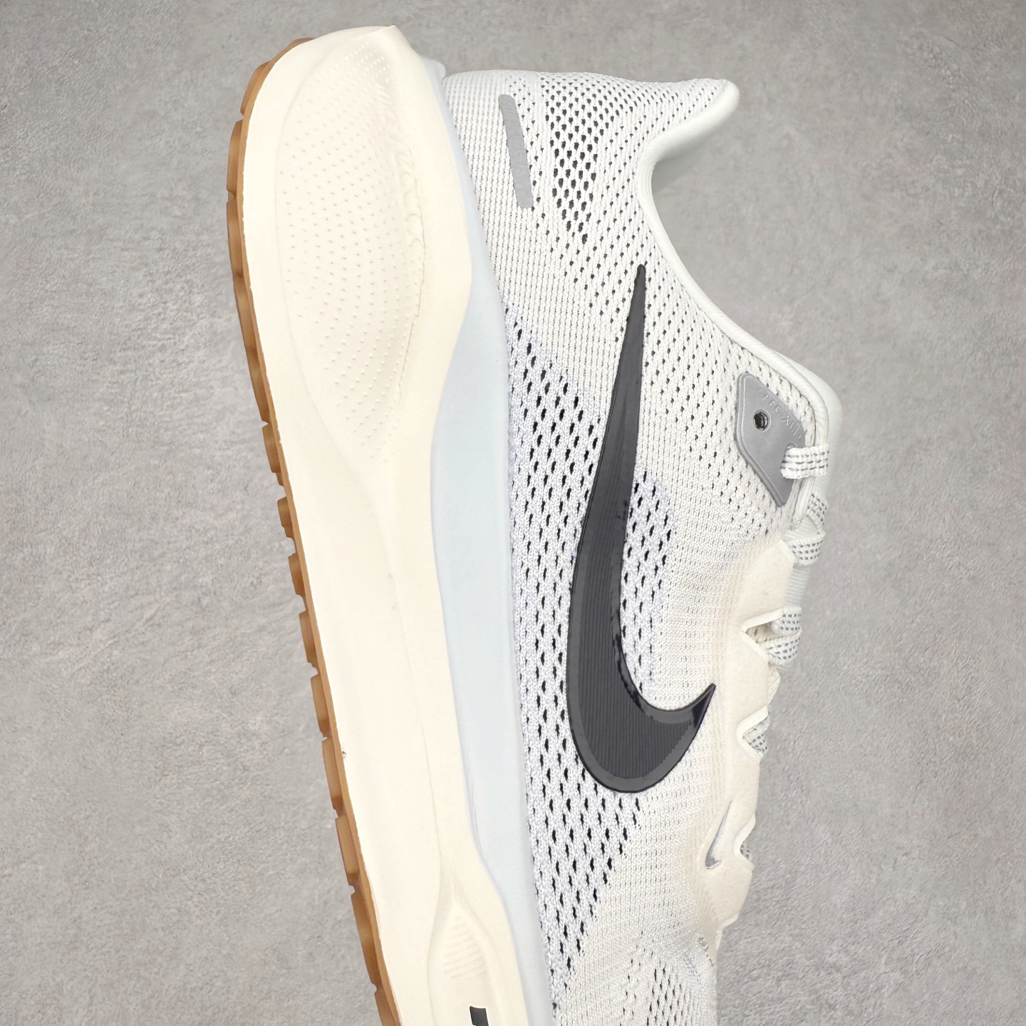 图片[6]-＃TG纯原 NK Zoom Pegasus 飞马41代马拉松系列网面透气缓震疾速跑鞋 独家渠道 市面未流通批次 奥莱直播间499 599一样的东西 碾压市面现存所有版本 公司一样的东西 超值回馈 帮你省钱 拥有 Zoom Air 一如既往的稳定感和流畅感 鞋面采用工程网眼设计 为特定高热区域营造出色透气性 进一步增加鞋面的穿孔数量 让足部能够快速散热 中足搭配 Flywire 飞线 在高速运动时营造舒适稳定的贴合感 内置Zoon气垫加持 动力十足 尺码：36 36.5 37.5 38 38.5 39 40 40.5 41 42 42.5 43 44 44.5 45-选品中心