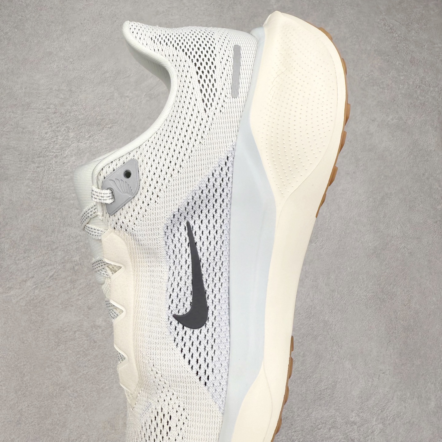 图片[7]-＃TG纯原 NK Zoom Pegasus 飞马41代马拉松系列网面透气缓震疾速跑鞋 独家渠道 市面未流通批次 奥莱直播间499 599一样的东西 碾压市面现存所有版本 公司一样的东西 超值回馈 帮你省钱 拥有 Zoom Air 一如既往的稳定感和流畅感 鞋面采用工程网眼设计 为特定高热区域营造出色透气性 进一步增加鞋面的穿孔数量 让足部能够快速散热 中足搭配 Flywire 飞线 在高速运动时营造舒适稳定的贴合感 内置Zoon气垫加持 动力十足 尺码：36 36.5 37.5 38 38.5 39 40 40.5 41 42 42.5 43 44 44.5 45-选品中心