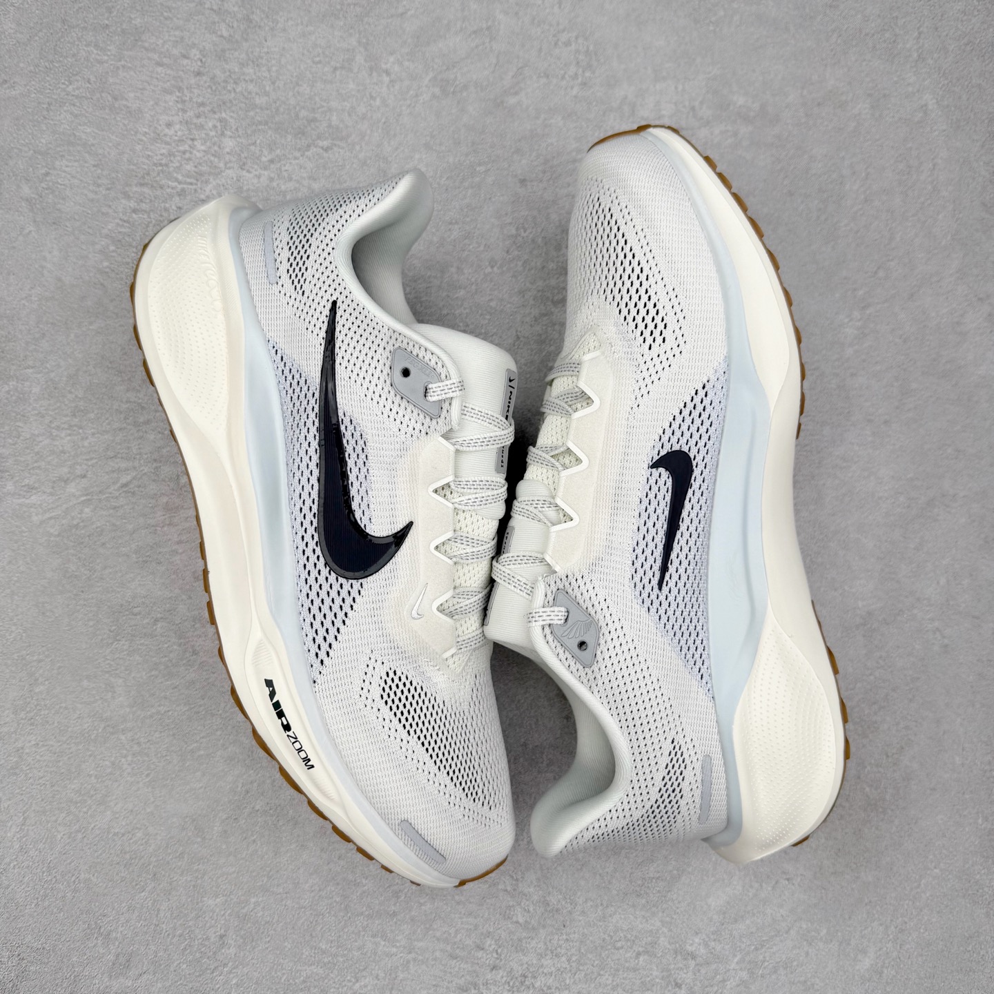 图片[3]-＃TG纯原 NK Zoom Pegasus 飞马41代马拉松系列网面透气缓震疾速跑鞋 独家渠道 市面未流通批次 奥莱直播间499 599一样的东西 碾压市面现存所有版本 公司一样的东西 超值回馈 帮你省钱 拥有 Zoom Air 一如既往的稳定感和流畅感 鞋面采用工程网眼设计 为特定高热区域营造出色透气性 进一步增加鞋面的穿孔数量 让足部能够快速散热 中足搭配 Flywire 飞线 在高速运动时营造舒适稳定的贴合感 内置Zoon气垫加持 动力十足 尺码：36 36.5 37.5 38 38.5 39 40 40.5 41 42 42.5 43 44 44.5 45-选品中心