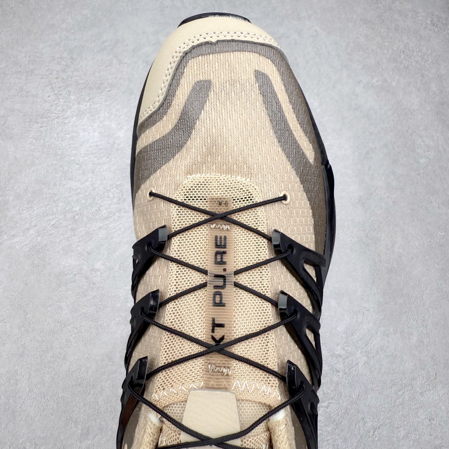 图片[4]-＃C版 SALOMON XT PU.RE ADVANCED 萨洛蒙舒适百搭耐磨透气支撑低帮跑步鞋 男女同款 SALOMON诞生于1947年的法国阿尔卑斯山区，全球知名的户外运动品牌。一直致力于推动滑雪、越野跑等山地运动的发展及产品的进步。其产品设计致力于追求创新和发掘产品的性能极限，帮助喜欢自由的人在山地间不断挑战自我。实拍调校N版已经零色差零失真 百分百还原实物色彩所见即所得 不存在货不对板色差等低级问题 选购参考实物拍摄 不混卖不参货 只用心做好货严格选品 承诺混一赔十 尺码：36 36.5 37.5 38 38.5 39 40 40.5 41 42 42.5 43 44 44.5 45-选品中心