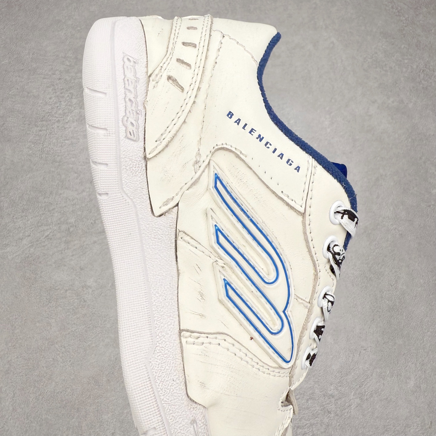 图片[6]-Balenciaga 巴黎世家 Hamptons 手工做旧款 牛皮革 复古圆头系带低帮休闲鞋 官方原配套鞋盒 防尘纸配套齐全 尺码：35 36 37 38 39 40 41 42 43 44 45-选品中心