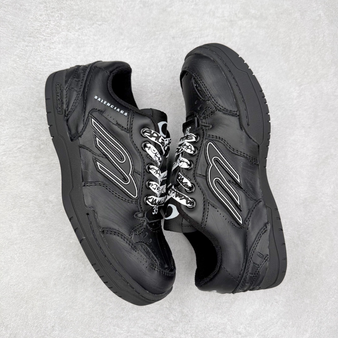 图片[3]-Balenciaga 巴黎世家 Hamptons 手工做旧款 牛皮革 复古圆头系带低帮休闲鞋 官方原配套鞋盒 防尘纸配套齐全 尺码：35 36 37 38 39 40 41 42 43 44 45-选品中心