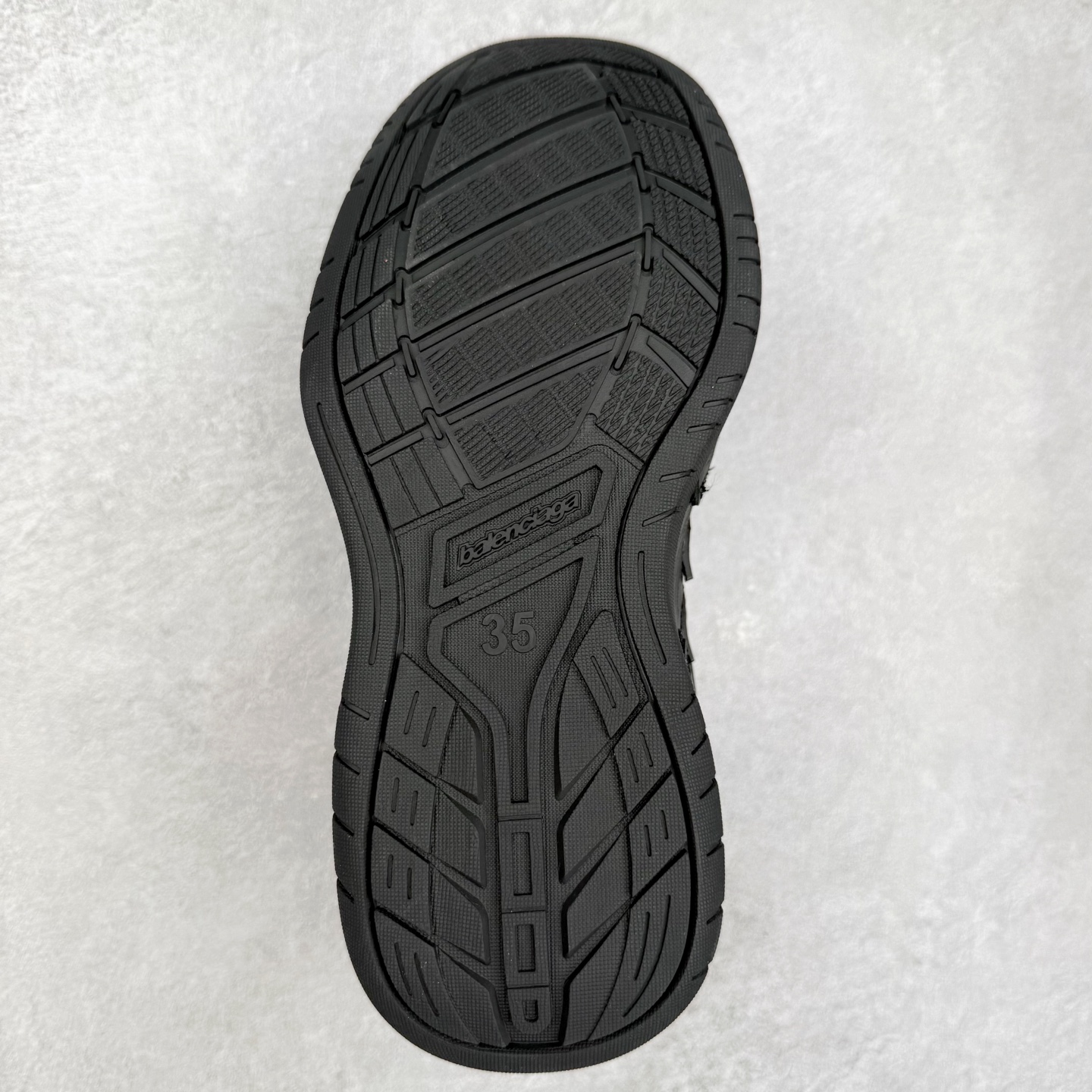 图片[9]-Balenciaga 巴黎世家 Hamptons 手工做旧款 牛皮革 复古圆头系带低帮休闲鞋 官方原配套鞋盒 防尘纸配套齐全 尺码：35 36 37 38 39 40 41 42 43 44 45-选品中心