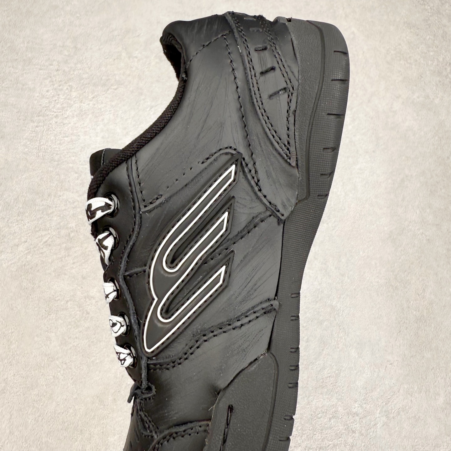 图片[7]-Balenciaga 巴黎世家 Hamptons 手工做旧款 牛皮革 复古圆头系带低帮休闲鞋 官方原配套鞋盒 防尘纸配套齐全 尺码：35 36 37 38 39 40 41 42 43 44 45-选品中心