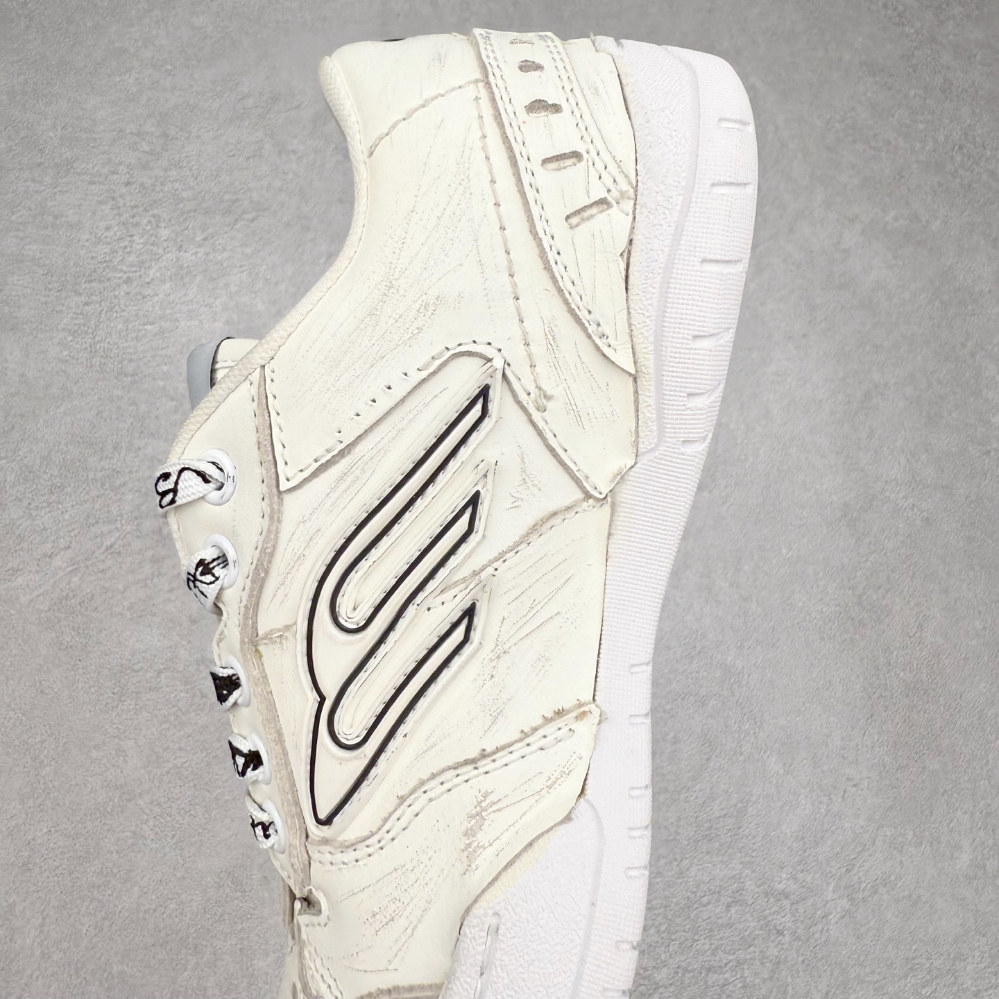 图片[7]-Balenciaga 巴黎世家 Hamptons 手工做旧款 牛皮革 复古圆头系带低帮休闲鞋 官方原配套鞋盒 防尘纸配套齐全 尺码：35 36 37 38 39 40 41 42 43 44 45-选品中心