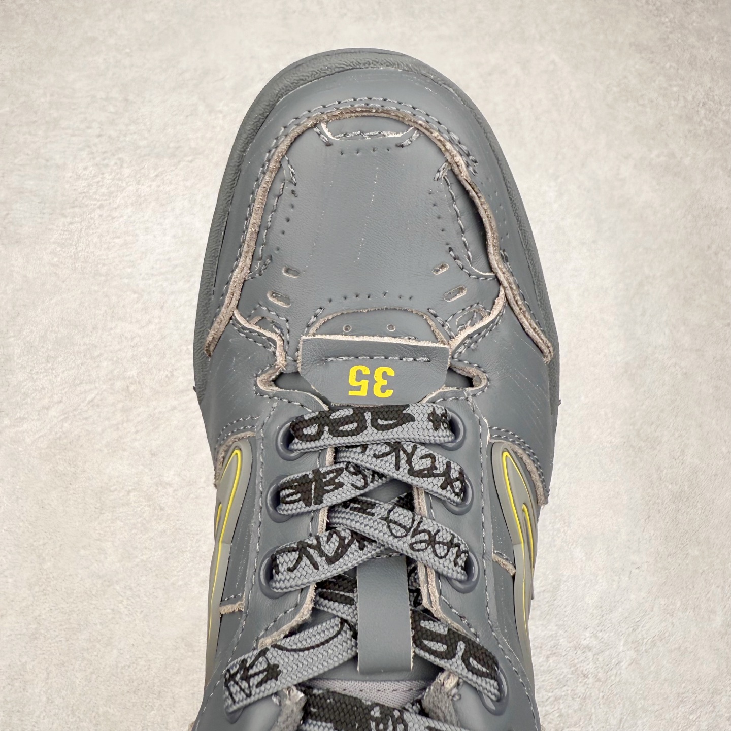 图片[4]-Balenciaga 巴黎世家 Hamptons 手工做旧款 牛皮革 复古圆头系带低帮休闲鞋 官方原配套鞋盒 防尘纸配套齐全 尺码：35 36 37 38 39 40 41 42 43 44 45-选品中心