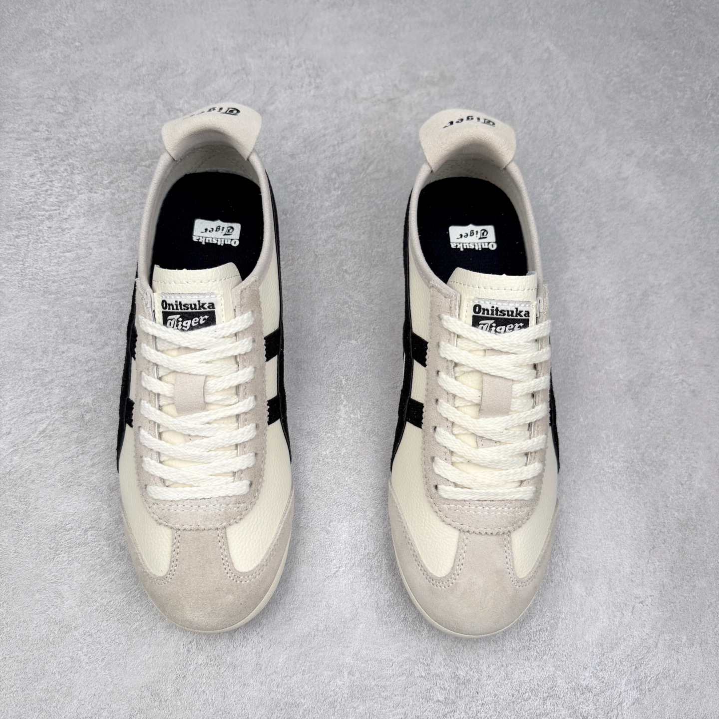 图片[2]-＃纯原福利 Asics Onitsuka Tiger MEXICO 66 亚瑟士鬼冢虎复古经典板鞋 市场最强版本 原厂牛津布加持 海外订单工厂出品 超成熟稳定的做工品控 原装全套纸板楦头开发 原汁原味 完美呈现版型 私模正确鞋底咬花纹路 一比一鞋头弧度高度鞋身弧度 绝不口嗨 细节品控鞋型随意秒杀市面 原档咬花纹路私模大底 一个单元有六个三角形 总体形拼接呈现花瓣状 官方四联吊牌 原装Ortholite轻量化鞋垫 原盒原配 质保卡 说明书 钢印防尘纸 纸板中底带钢印 乳胶组合鞋垫 支持全方位的对比专柜 产品从款式颜色造型上体现出追求舒适和细节的完美 鞋类更是推崇手工制作的严谨与完美 融舒适性与可穿性的设计风格 注重细节的完美和别致魅力 既保持稳重 又不失轻松的时尚感 尺码：36 37 37.5 38 39 39.5 40 40.5 41.5 42 42.5 43.5 44 45-选品中心