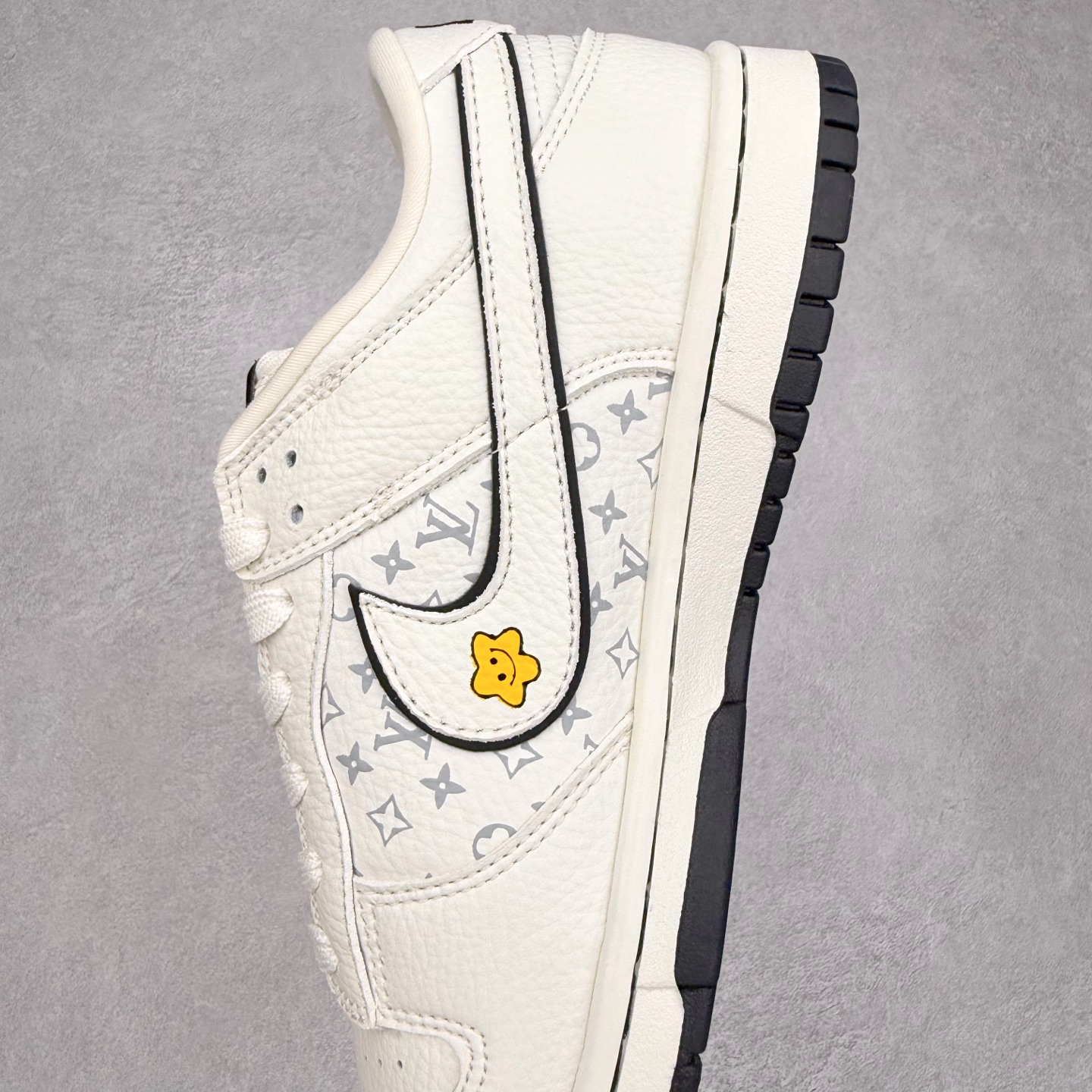 图片[7]-NK Dunk Low 定制配色 SC0601-455 大厂出品 极力推荐 原装头层材料 独家版型蒸餾加工帶來的是更好的视觉和脚感体验大厂纯原品质出货 清洁度 电绣工艺 皮料切割干净无任何毛边 细节完美 实拍调校N版已经零色差零失真 百分百还原实物色彩所见即所得 不存在货不对板色差等低级问题 选购参考实物拍摄 不混卖不参货 只用心做好货严格选品 承诺混一赔十 尺码：36 36.5 37.5 38 38.5 39 40 40.5 41 42 42.5 43 44 44.5 45-选品中心