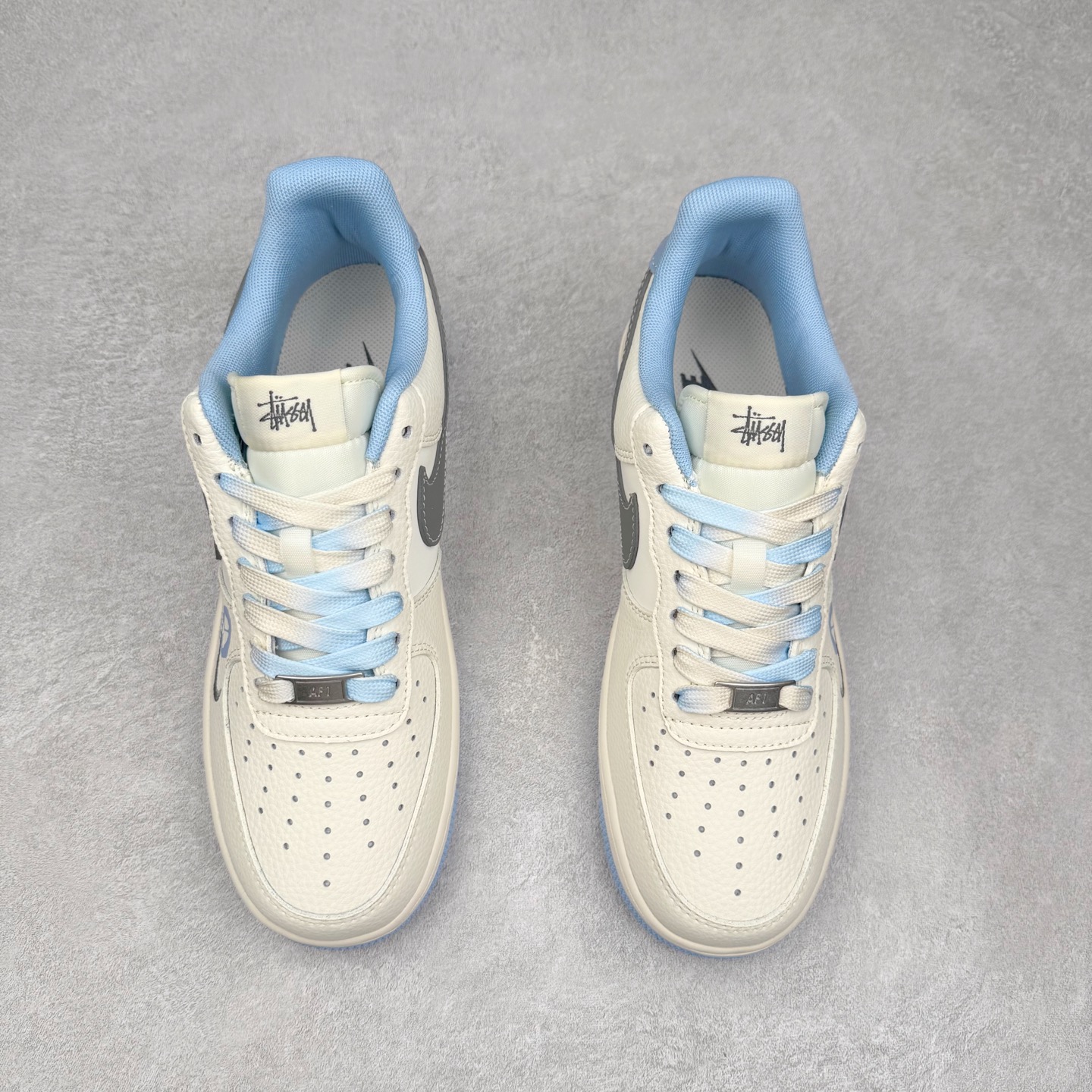 图片[2]-NK Air Force 1´07 Low 空军一号低帮百搭休闲运动板鞋 QW5606-269 柔软、弹性十足的缓震性能和出色的中底设计 横跨复古与现代的外型结合 造就出风靡全球 三十多年的Force 1 直到今天还深受青睐 实拍调校N版已经零色差零失真 百分百还原实物色彩所见即所得 不存在货不对板色差等低级问题 选购参考实物拍摄 不混卖不参货 只用心做好货严格选品 承诺混一赔十 尺码：36 36.5 37.5 38 38.5 39 40 40.5 41 42 42.5 43 44 44.5 45-选品中心