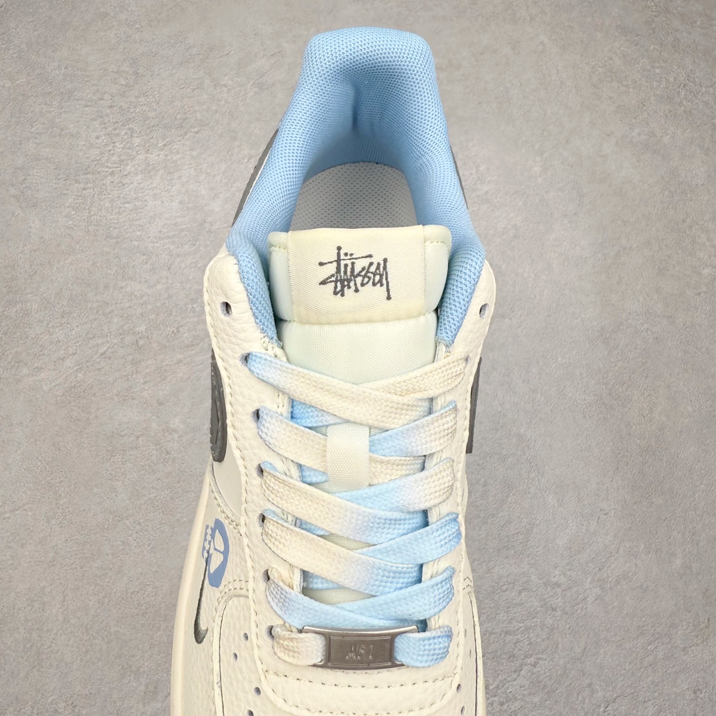 图片[4]-NK Air Force 1´07 Low 空军一号低帮百搭休闲运动板鞋 QW5606-269 柔软、弹性十足的缓震性能和出色的中底设计 横跨复古与现代的外型结合 造就出风靡全球 三十多年的Force 1 直到今天还深受青睐 实拍调校N版已经零色差零失真 百分百还原实物色彩所见即所得 不存在货不对板色差等低级问题 选购参考实物拍摄 不混卖不参货 只用心做好货严格选品 承诺混一赔十 尺码：36 36.5 37.5 38 38.5 39 40 40.5 41 42 42.5 43 44 44.5 45-选品中心