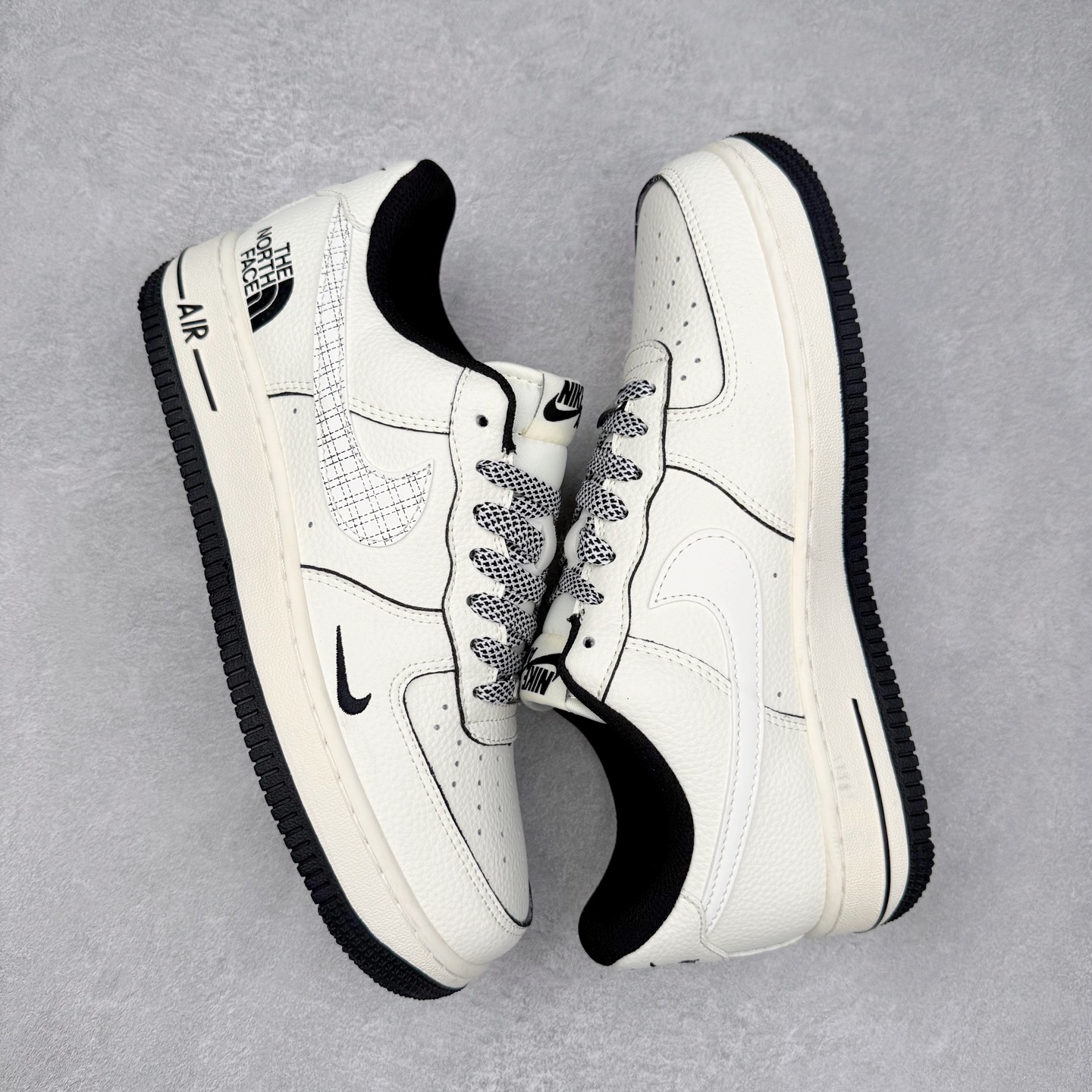 图片[3]-NK Air Force 1´07 Low 空军一号低帮百搭休闲运动板鞋 JP8028-007 柔软、弹性十足的缓震性能和出色的中底设计 横跨复古与现代的外型结合 造就出风靡全球 三十多年的Force 1 直到今天还深受青睐 实拍调校N版已经零色差零失真 百分百还原实物色彩所见即所得 不存在货不对板色差等低级问题 选购参考实物拍摄 不混卖不参货 只用心做好货严格选品 承诺混一赔十 尺码：36 36.5 37.5 38 38.5 39 40 40.5 41 42 42.5 43 44 44.5 45-选品中心