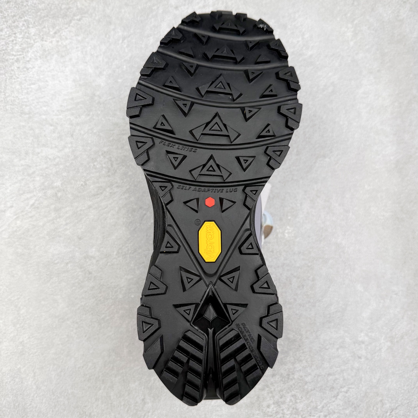 图片[9]-凯乐石 KAILAS FUGA EX3 BOA 25款舒适缓冲徒步 织物TPU减震防滑透气包裹性轻便低帮 超强抓地力越野跑步鞋 KAILAS凯乐石品牌是全球三大全系攀登品牌之一，于2003年创立于中国广州，致力于为有攀登梦想的户外运动员及爱好者，研发制造功能性专业装备，满足他们在极限环境下安全舒适的需求，凯乐石专注于科技面料的开发及专业功能设计，产品线覆盖登山、攀岩、徒步、越野跑山、露营、旅行等多项户外运动，通过运动员的测试反馈，不断进化迭代，产品荣获国内外大奖71座，发明专利21个，更突破性的自主研发攀登器械，打造出中国的攀登硬实力。实拍调校N版已经零色差零失真 百分百还原实物色彩所见即所得 不存在货不对板色差等低级问题 选购参考实物拍摄 不混卖不参货 只用心做好货严格选品 承诺混一赔十 尺码：36 36.5 37.5 38 38.5 39 40 40.5 41 42 42.5 43 44 44.5 45-选品中心