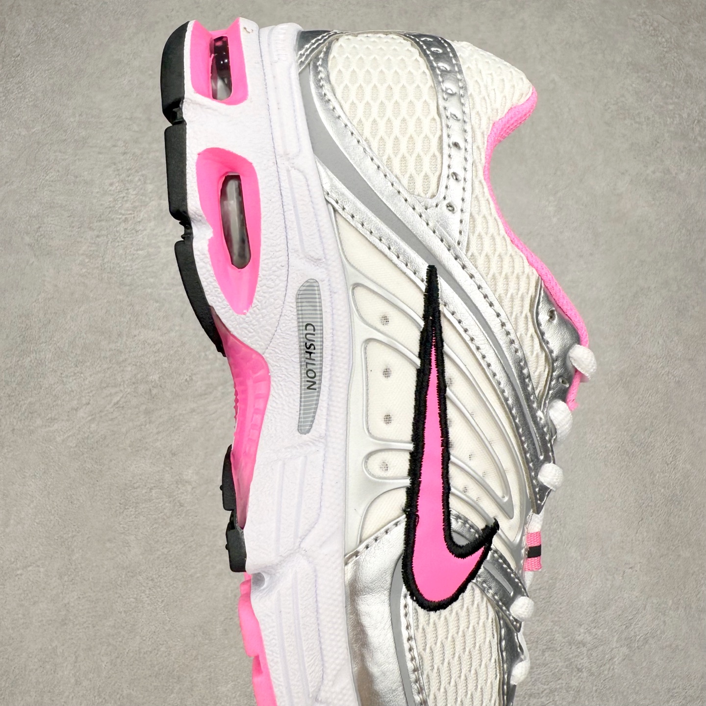 图片[6]-NK Air Max Moto 2K 舒适百搭耐磨 低帮跑步鞋 HQ2056-01 实拍调校N版已经零色差零失真 百分百还原实物色彩所见即所得 不存在货不对板色差等低级问题 选购参考实物拍摄 不混卖不参货 只用心做好货严格选品 承诺混一赔十 尺码：36 36.5 37.5 38 38.5 39 40 40.5 41 42 42.5 43 44 44.5 45-选品中心