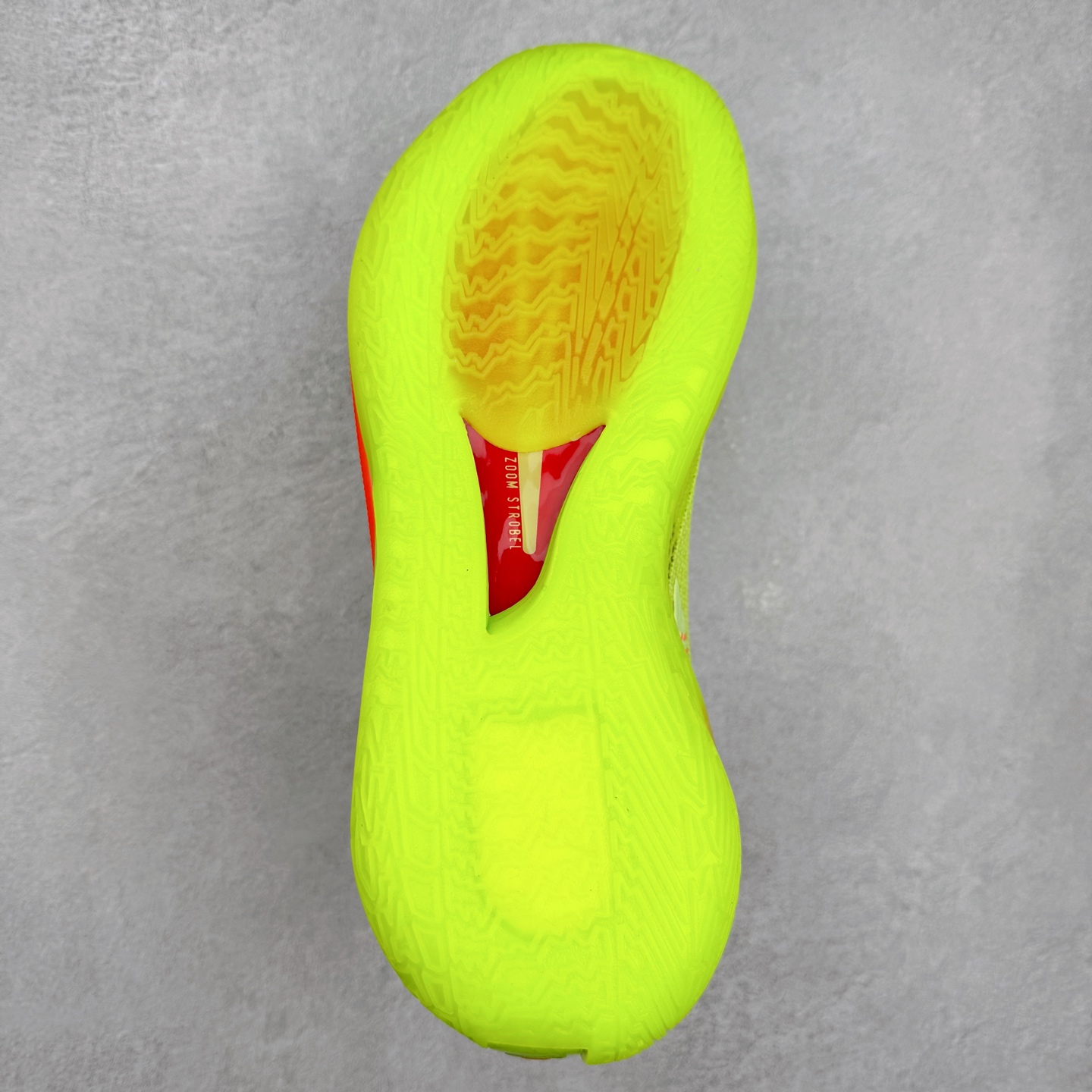 图片[9]-NK AIR ZOOM G.T. CUT 实战篮球鞋 IM2130-700 鞋身整体以多色拼接为主 全掌REACT+ZOOM STROBEL+后跟ZOOM 离地面更近的设计提供更快的反应速度 轻质双层网质鞋面 鞋面部分区域加强提供更好的控制力 低密度材料制成的鞋舌轻质舒适 后跟处分别配有“GT”字样和全新的鞋款系列Logo 男女鞋 尺码：36 36.5 37.5 38 38.5 39 40 40.5 41 42 42.5 43 44 44.5 45 46-选品中心