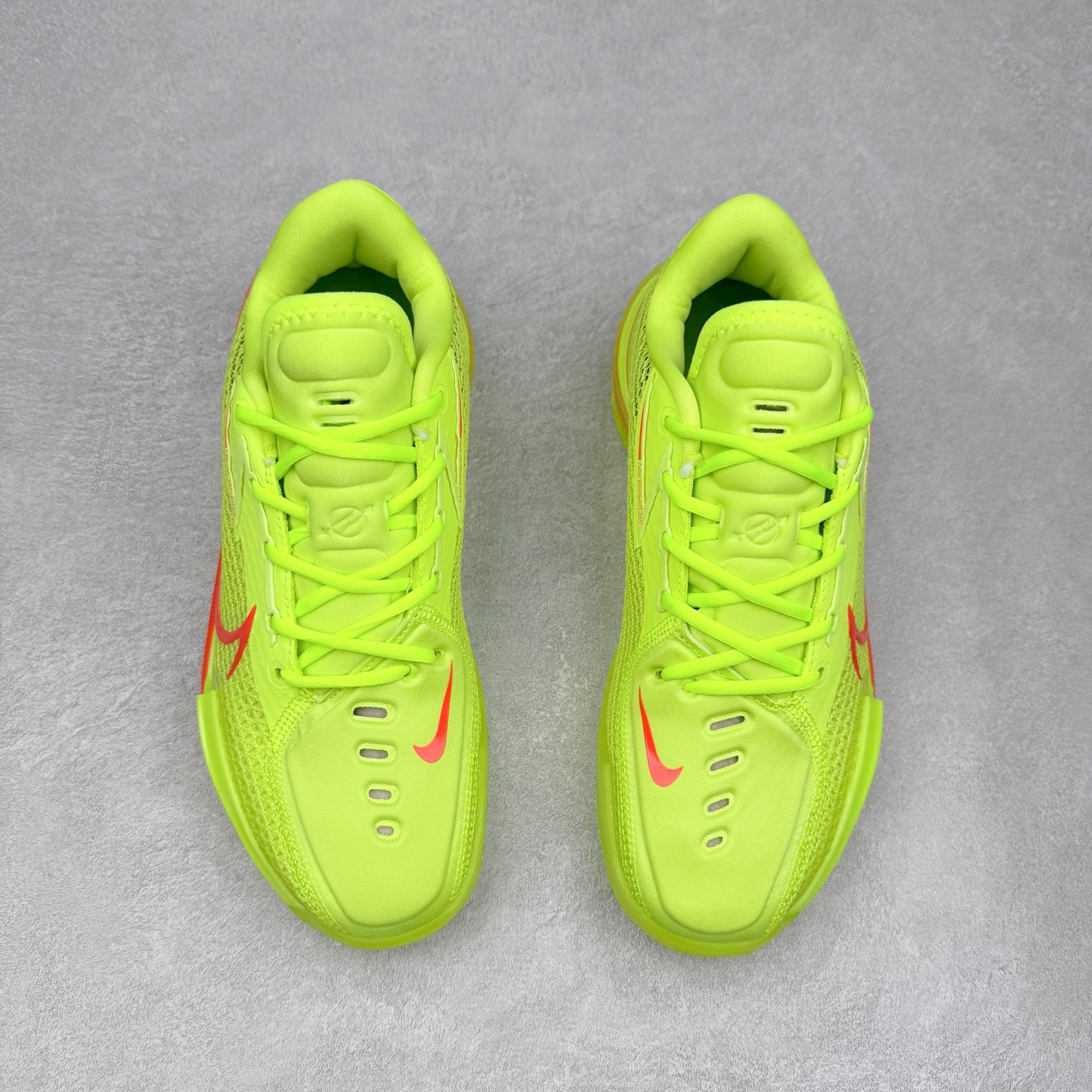 图片[2]-NK AIR ZOOM G.T. CUT 实战篮球鞋 IM2130-700 鞋身整体以多色拼接为主 全掌REACT+ZOOM STROBEL+后跟ZOOM 离地面更近的设计提供更快的反应速度 轻质双层网质鞋面 鞋面部分区域加强提供更好的控制力 低密度材料制成的鞋舌轻质舒适 后跟处分别配有“GT”字样和全新的鞋款系列Logo 男女鞋 尺码：36 36.5 37.5 38 38.5 39 40 40.5 41 42 42.5 43 44 44.5 45 46-选品中心