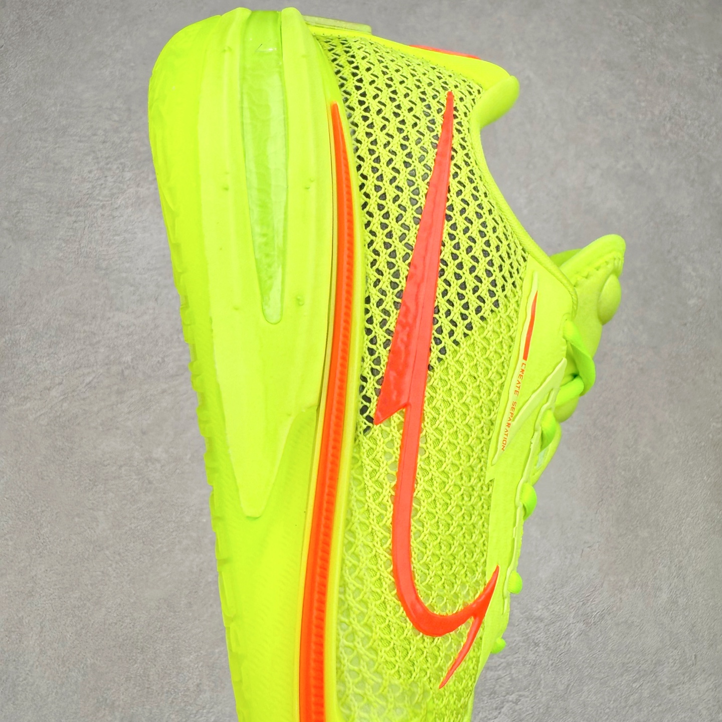 图片[6]-NK AIR ZOOM G.T. CUT 实战篮球鞋 IM2130-700 鞋身整体以多色拼接为主 全掌REACT+ZOOM STROBEL+后跟ZOOM 离地面更近的设计提供更快的反应速度 轻质双层网质鞋面 鞋面部分区域加强提供更好的控制力 低密度材料制成的鞋舌轻质舒适 后跟处分别配有“GT”字样和全新的鞋款系列Logo 男女鞋 尺码：36 36.5 37.5 38 38.5 39 40 40.5 41 42 42.5 43 44 44.5 45 46-选品中心