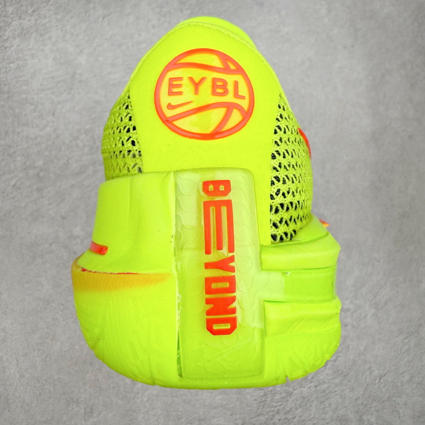 图片[8]-NK AIR ZOOM G.T. CUT 实战篮球鞋 IM2130-700 鞋身整体以多色拼接为主 全掌REACT+ZOOM STROBEL+后跟ZOOM 离地面更近的设计提供更快的反应速度 轻质双层网质鞋面 鞋面部分区域加强提供更好的控制力 低密度材料制成的鞋舌轻质舒适 后跟处分别配有“GT”字样和全新的鞋款系列Logo 男女鞋 尺码：36 36.5 37.5 38 38.5 39 40 40.5 41 42 42.5 43 44 44.5 45 46-选品中心