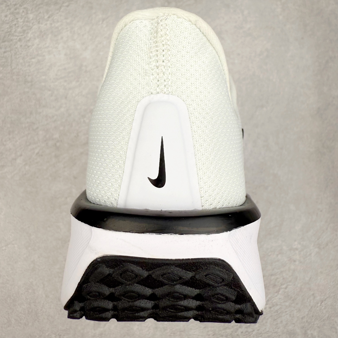 图片[8]-＃TG纯原 NK Quest 6 极致六代网面透气休闲跑步鞋 FD6033-105 简约高科技设计采用多层材料 为双足带来凉爽感受和稳固体验时尚鞋面搭配中足包覆设计 提供稳固贴合感 一层网眼布材质 在跑步期间为你带来轻盈透气性能 同时展现利落外观 加高叠层设计 为每一步带来柔软缓震性能 具备出色抓地力与耐穿着性 舒适感出众 货号：DD0204-301 尺码：36 36.5 37.5 38 38.5 39 40 40.5 41 42 42.5 43 44 44.5 45-选品中心