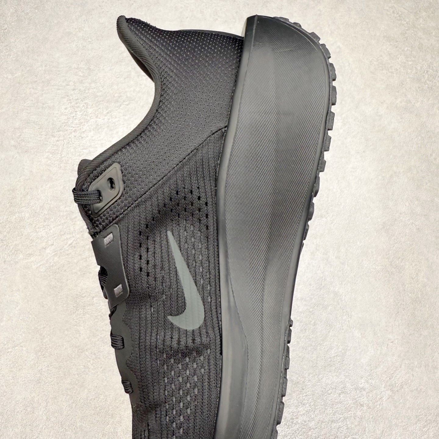 图片[7]-＃TG纯原 NK Quest 6 极致六代网面透气休闲跑步鞋 FD6033-003 简约高科技设计采用多层材料 为双足带来凉爽感受和稳固体验时尚鞋面搭配中足包覆设计 提供稳固贴合感 一层网眼布材质 在跑步期间为你带来轻盈透气性能 同时展现利落外观 加高叠层设计 为每一步带来柔软缓震性能 具备出色抓地力与耐穿着性 舒适感出众 货号：DD0204-301 尺码：36 36.5 37.5 38 38.5 39 40 40.5 41 42 42.5 43 44 44.5 45-选品中心