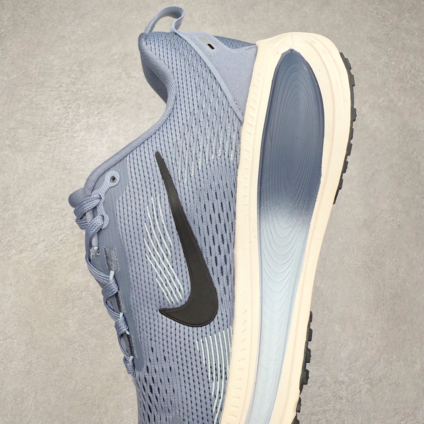 图片[7]-NK Vomero Plus 时尚舒适 网布防滑耐磨 低帮跑步鞋 HM6803-402 实拍调校N版已经零色差零失真 百分百还原实物色彩所见即所得 不存在货不对板色差等低级问题 选购参考实物拍摄 不混卖不参货 只用心做好货严格选品 承诺混一赔十 尺码：36 36.5 37.5 38 38.5 39 40 40.5 41 42 42.5 43 44 44.5 45-选品中心