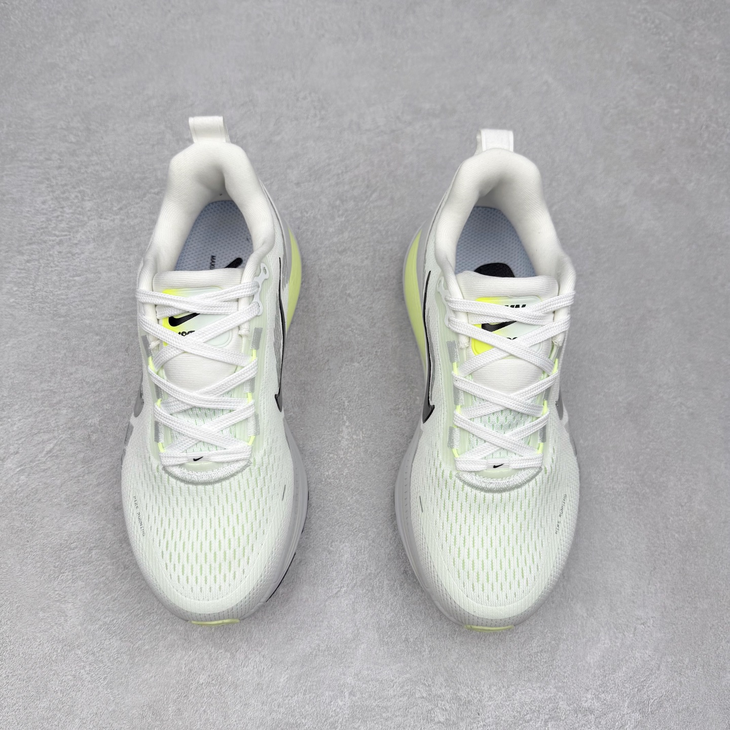 图片[2]-NK Vomero Plus 时尚舒适 网布防滑耐磨 低帮跑步鞋 HM6804-107 实拍调校N版已经零色差零失真 百分百还原实物色彩所见即所得 不存在货不对板色差等低级问题 选购参考实物拍摄 不混卖不参货 只用心做好货严格选品 承诺混一赔十 尺码：36 36.5 37.5 38 38.5 39 40 40.5 41 42 42.5 43 44 44.5 45-选品中心