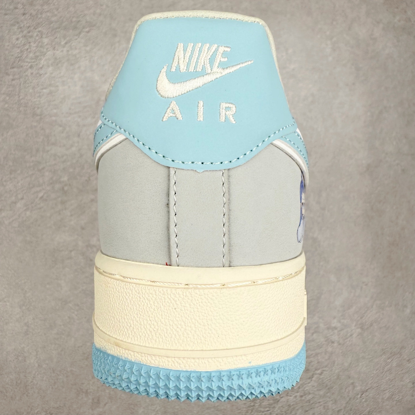 图片[8]-＃福利特价 NK Air Force 1´07 Low 空军一号低帮百搭休闲运动板鞋 柔软、弹性十足的缓震性能和出色的中底设计 横跨复古与现代的外型结合 造就出风靡全球 三十多年的Force 1 直到今天还深受青睐 实拍调校N版已经零色差零失真 百分百还原实物色彩所见即所得 不存在货不对板色差等低级问题 选购参考实物拍摄 不混卖不参货 只用心做好货严格选品 承诺混一赔十 尺码：36 36.5 37.5 38 38.5 39 40 40.5 41 42 42.5 43 44 44.5 45-选品中心