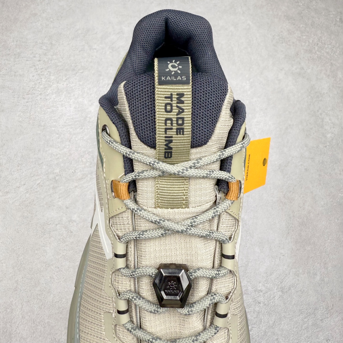 图片[5]-凯乐石 KAILAS 山行2代 GTX 25款舒适缓冲徒步 织物TPU减震防滑透气包裹性轻便低帮超强抓地力越野跑步鞋 KAILAS凯乐石品牌是全球三大全系攀登品牌之一，于2003年创立于中国广州，致力于为有攀登梦想的户外运动员及爱好者，研发制造功能性专业装备，满足他们在极限环境下安全舒适的需求，凯乐石专注于科技面料的开发及专业功能设计，产品线覆盖登山、攀岩、徒步、越野跑山、露营、旅行等多项户外运动，通过运动员的测试反馈，不断进化迭代，产品荣获国内外大奖71座，发明专利21个，更突破性的自主研发攀登器械，打造出中国的攀登硬实力。实拍调校N版已经零色差零失真 百分百还原实物色彩所见即所得 不存在货不对板色差等低级问题 选购参考实物拍摄 不混卖不参货 只用心做好货严格选品 承诺混一赔十 尺码：36 36.5 37.5 38 38.5 39 40 40.5 41 42 42.5 43 44 44.5 45-选品中心