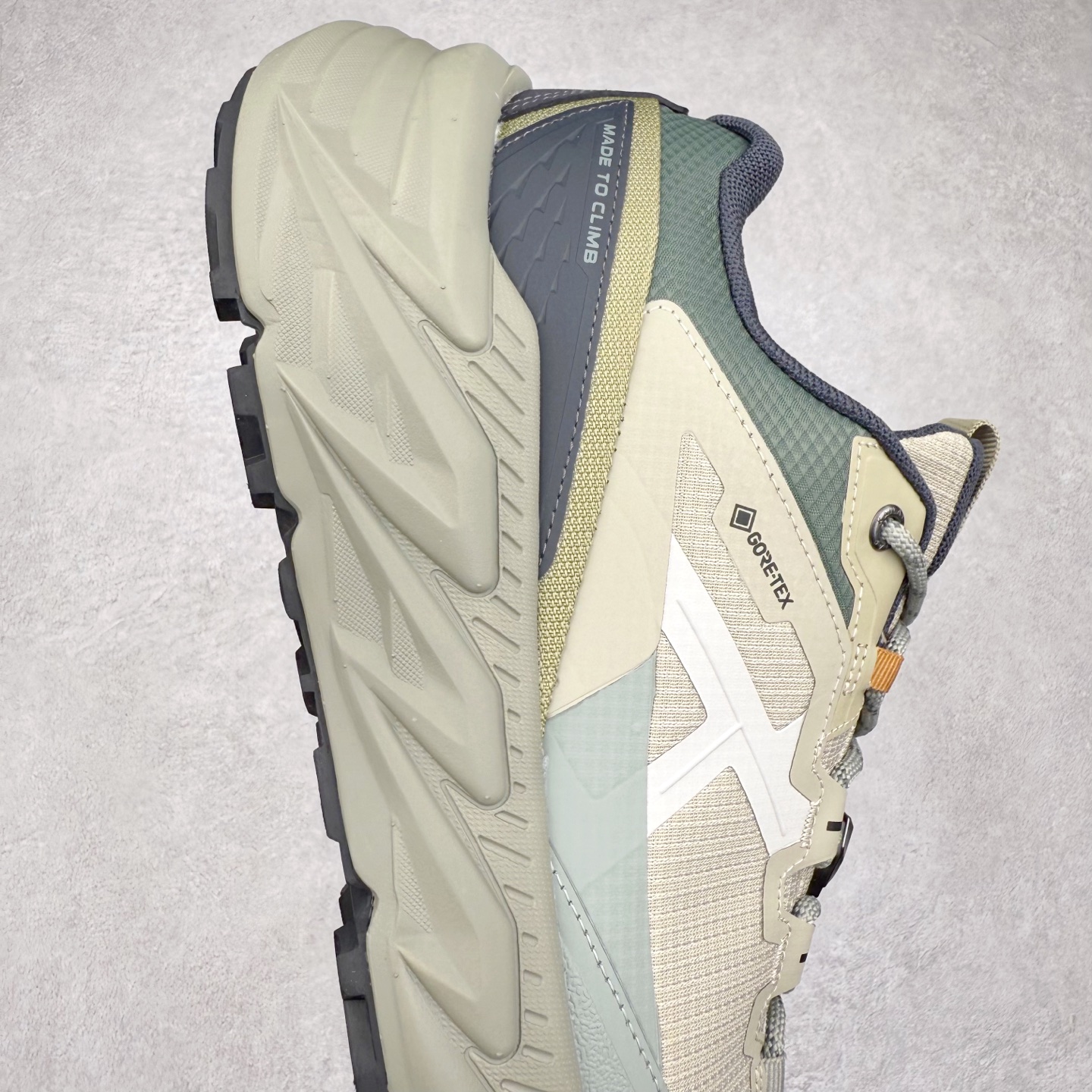 图片[6]-凯乐石 KAILAS 山行2代 GTX 25款舒适缓冲徒步 织物TPU减震防滑透气包裹性轻便低帮超强抓地力越野跑步鞋 KAILAS凯乐石品牌是全球三大全系攀登品牌之一，于2003年创立于中国广州，致力于为有攀登梦想的户外运动员及爱好者，研发制造功能性专业装备，满足他们在极限环境下安全舒适的需求，凯乐石专注于科技面料的开发及专业功能设计，产品线覆盖登山、攀岩、徒步、越野跑山、露营、旅行等多项户外运动，通过运动员的测试反馈，不断进化迭代，产品荣获国内外大奖71座，发明专利21个，更突破性的自主研发攀登器械，打造出中国的攀登硬实力。实拍调校N版已经零色差零失真 百分百还原实物色彩所见即所得 不存在货不对板色差等低级问题 选购参考实物拍摄 不混卖不参货 只用心做好货严格选品 承诺混一赔十 尺码：36 36.5 37.5 38 38.5 39 40 40.5 41 42 42.5 43 44 44.5 45-选品中心