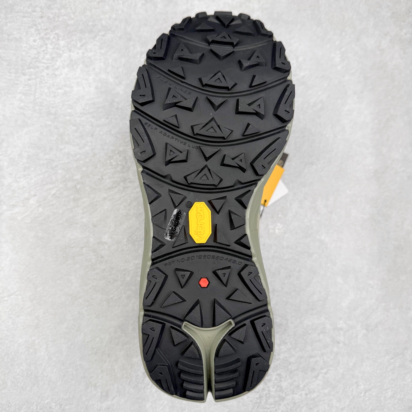 图片[9]-凯乐石 KAILAS 山行2代 GTX 25款舒适缓冲徒步 织物TPU减震防滑透气包裹性轻便低帮超强抓地力越野跑步鞋 KAILAS凯乐石品牌是全球三大全系攀登品牌之一，于2003年创立于中国广州，致力于为有攀登梦想的户外运动员及爱好者，研发制造功能性专业装备，满足他们在极限环境下安全舒适的需求，凯乐石专注于科技面料的开发及专业功能设计，产品线覆盖登山、攀岩、徒步、越野跑山、露营、旅行等多项户外运动，通过运动员的测试反馈，不断进化迭代，产品荣获国内外大奖71座，发明专利21个，更突破性的自主研发攀登器械，打造出中国的攀登硬实力。实拍调校N版已经零色差零失真 百分百还原实物色彩所见即所得 不存在货不对板色差等低级问题 选购参考实物拍摄 不混卖不参货 只用心做好货严格选品 承诺混一赔十 尺码：36 36.5 37.5 38 38.5 39 40 40.5 41 42 42.5 43 44 44.5 45-选品中心