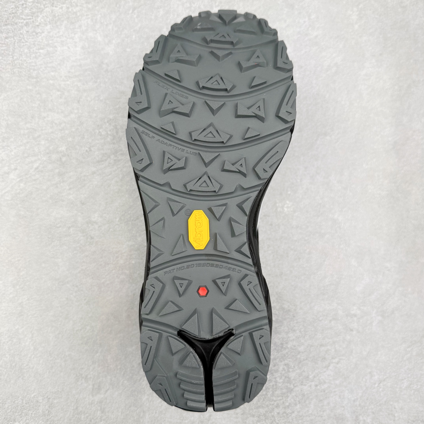 图片[9]-凯乐石 KAILAS C 4 25款舒适缓冲徒步 织物TPU减震防滑透气包裹性轻便低帮 超强抓地力越野跑步鞋 KAILAS凯乐石品牌是全球三大全系攀登品牌之一，于2003年创立于中国广州，致力于为有攀登梦想的户外运动员及爱好者，研发制造功能性专业装备，满足他们在极限环境下安全舒适的需求，凯乐石专注于科技面料的开发及专业功能设计，产品线覆盖登山、攀岩、徒步、越野跑山、露营、旅行等多项户外运动，通过运动员的测试反馈，不断进化迭代，产品荣获国内外大奖71座，发明专利21个，更突破性的自主研发攀登器械，打造出中国的攀登硬实力。实拍调校N版已经零色差零失真 百分百还原实物色彩所见即所得 不存在货不对板色差等低级问题 选购参考实物拍摄 不混卖不参货 只用心做好货严格选品 承诺混一赔十 尺码：36 36.5 37.5 38 38.5 39 40 40.5 41 42 42.5 43 44 44.5 45-选品中心