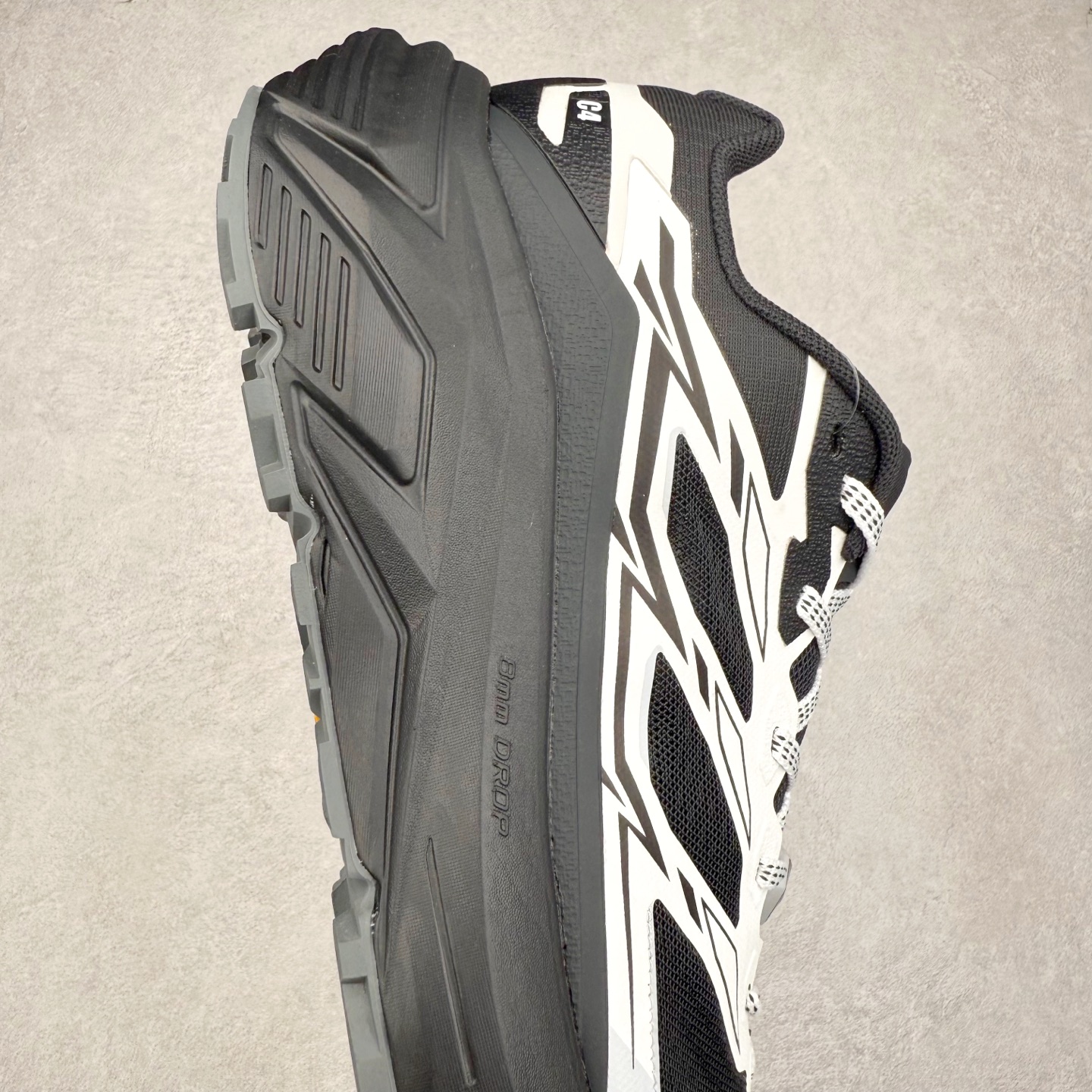 图片[6]-凯乐石 KAILAS C 4 25款舒适缓冲徒步 织物TPU减震防滑透气包裹性轻便低帮 超强抓地力越野跑步鞋 KAILAS凯乐石品牌是全球三大全系攀登品牌之一，于2003年创立于中国广州，致力于为有攀登梦想的户外运动员及爱好者，研发制造功能性专业装备，满足他们在极限环境下安全舒适的需求，凯乐石专注于科技面料的开发及专业功能设计，产品线覆盖登山、攀岩、徒步、越野跑山、露营、旅行等多项户外运动，通过运动员的测试反馈，不断进化迭代，产品荣获国内外大奖71座，发明专利21个，更突破性的自主研发攀登器械，打造出中国的攀登硬实力。实拍调校N版已经零色差零失真 百分百还原实物色彩所见即所得 不存在货不对板色差等低级问题 选购参考实物拍摄 不混卖不参货 只用心做好货严格选品 承诺混一赔十 尺码：36 36.5 37.5 38 38.5 39 40 40.5 41 42 42.5 43 44 44.5 45-选品中心