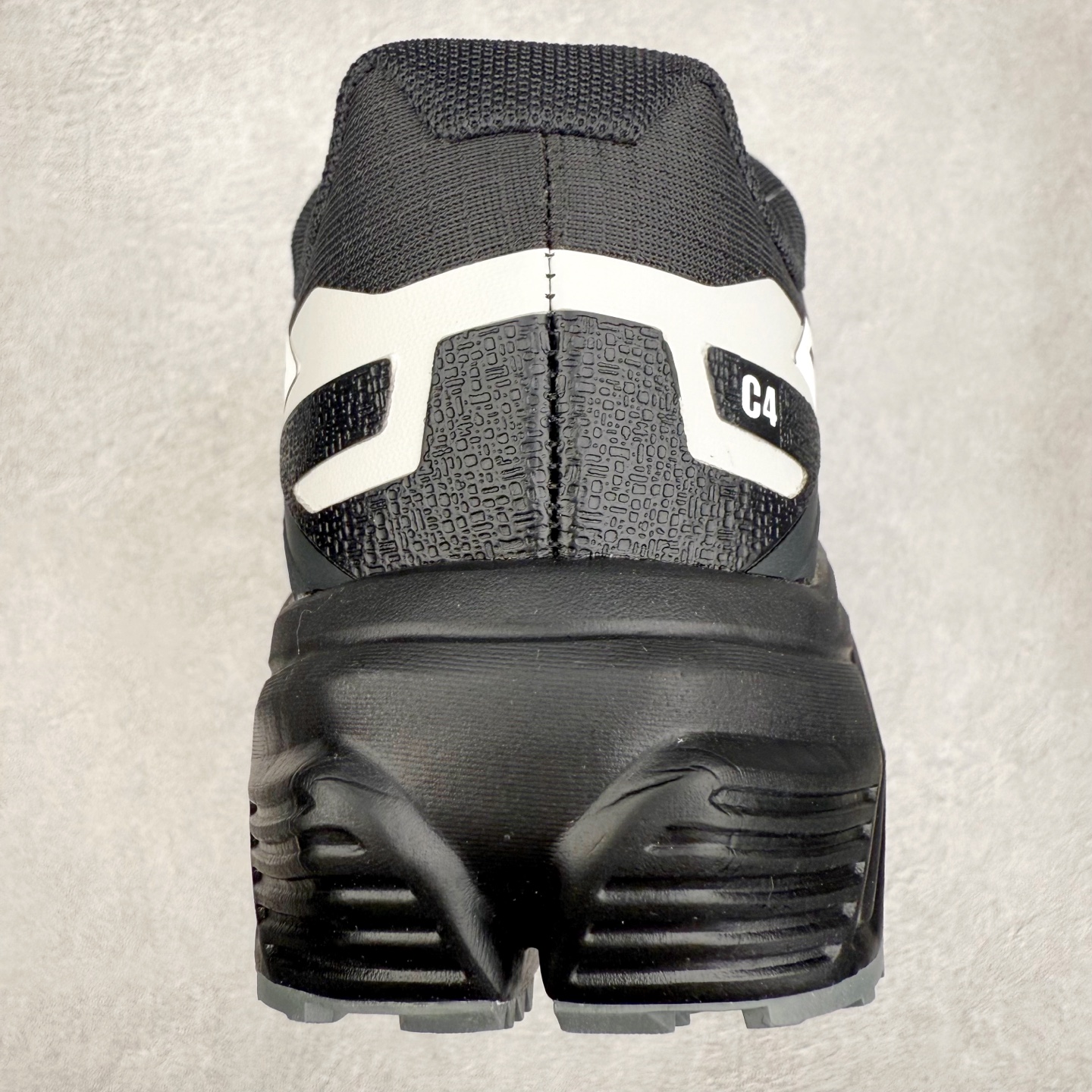 图片[8]-凯乐石 KAILAS C 4 25款舒适缓冲徒步 织物TPU减震防滑透气包裹性轻便低帮 超强抓地力越野跑步鞋 KAILAS凯乐石品牌是全球三大全系攀登品牌之一，于2003年创立于中国广州，致力于为有攀登梦想的户外运动员及爱好者，研发制造功能性专业装备，满足他们在极限环境下安全舒适的需求，凯乐石专注于科技面料的开发及专业功能设计，产品线覆盖登山、攀岩、徒步、越野跑山、露营、旅行等多项户外运动，通过运动员的测试反馈，不断进化迭代，产品荣获国内外大奖71座，发明专利21个，更突破性的自主研发攀登器械，打造出中国的攀登硬实力。实拍调校N版已经零色差零失真 百分百还原实物色彩所见即所得 不存在货不对板色差等低级问题 选购参考实物拍摄 不混卖不参货 只用心做好货严格选品 承诺混一赔十 尺码：36 36.5 37.5 38 38.5 39 40 40.5 41 42 42.5 43 44 44.5 45-选品中心