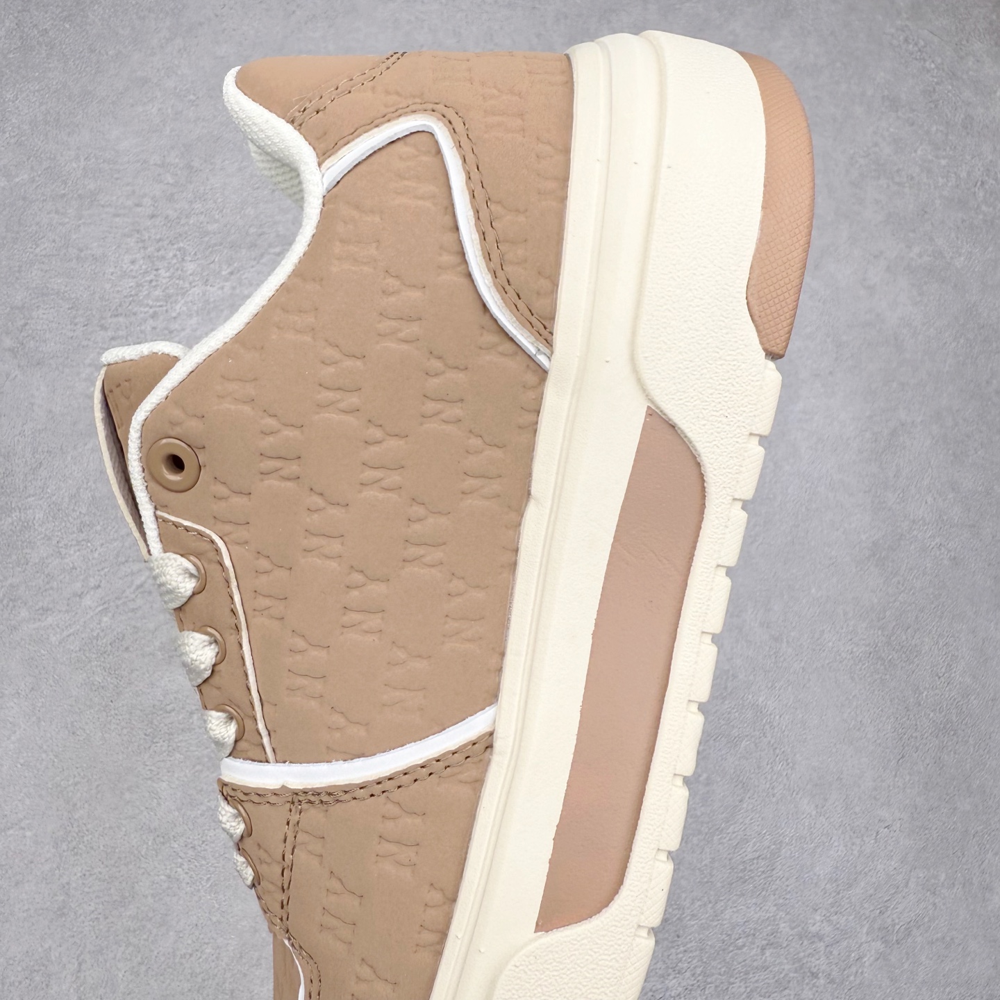 图片[7]-MLB Chunky Liner Basic 复古印花学长鞋系列低帮轻量增高厚底百搭休闲运动慢跑鞋板鞋 Korea韩国联名NY美国榄球纽约洋基队限定 韩国代购专供 全套原楦原纸板原厂数据开发 正确中底拉帮中底网布细节 平台代购专供 左脚内置芯片 韩国代购吊牌标贴 独家一比一RB+MD组合大底 高频后跟小人Logo精准对位立体饱满 正确网布加超迁鞋面 转印中底走线紧密 转印Logo工艺表层防刮不掉色 尺码：35 36 36.5 37.5 38 38.5 39 40 40.5 41 42 42.5 43 44 45-选品中心