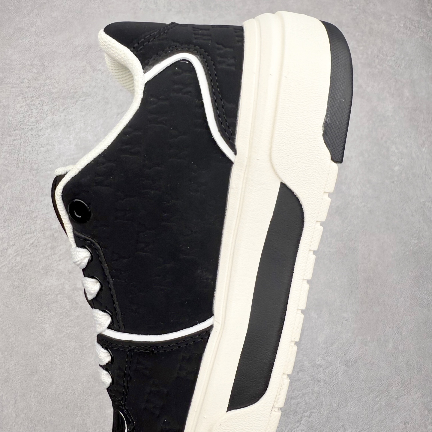 图片[7]-MLB Chunky Liner Basic 复古印花学长鞋系列低帮轻量增高厚底百搭休闲运动慢跑鞋板鞋 Korea韩国联名NY美国榄球纽约洋基队限定 韩国代购专供 全套原楦原纸板原厂数据开发 正确中底拉帮中底网布细节 平台代购专供 左脚内置芯片 韩国代购吊牌标贴 独家一比一RB+MD组合大底 高频后跟小人Logo精准对位立体饱满 正确网布加超迁鞋面 转印中底走线紧密 转印Logo工艺表层防刮不掉色 尺码：35 36 36.5 37.5 38 38.5 39 40 40.5 41 42 42.5 43 44 45-选品中心