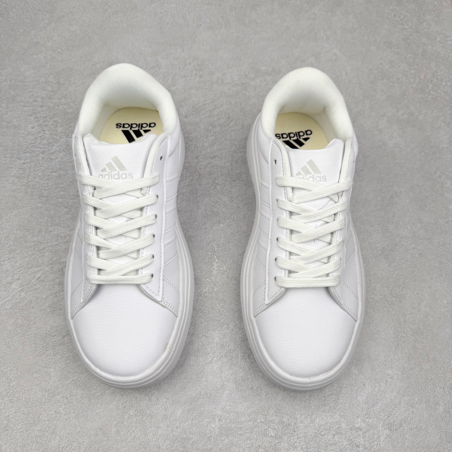 图片[2]-AD GRAND COURT PLATFORM 网球厚底运动小白鞋加厚中底的网球风经典运动鞋 穿上这款adidas经典运动鞋 感受网球运动的激情活力 实拍调校N版已经零色差零失真 百分百还原实物色彩所见即所得 不存在货不对板色差等低级问题 选购参考实物拍摄 不混卖不参货 只用心做好货严格选品 承诺混一赔十 尺码：36 36.5 37.5 38 38.5 39 40 40.5 41 42 42.5 43 44 44.5 45-选品中心