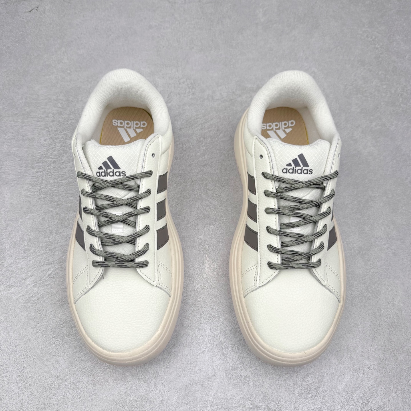 图片[2]-AD GRAND COURT PLATFORM 网球厚底运动小白鞋加厚中底的网球风经典运动鞋 穿上这款adidas经典运动鞋 感受网球运动的激情活力 实拍调校N版已经零色差零失真 百分百还原实物色彩所见即所得 不存在货不对板色差等低级问题 选购参考实物拍摄 不混卖不参货 只用心做好货严格选品 承诺混一赔十 尺码：36 36.5 37.5 38 38.5 39 40 40.5 41 42 42.5 43 44 44.5 45-选品中心