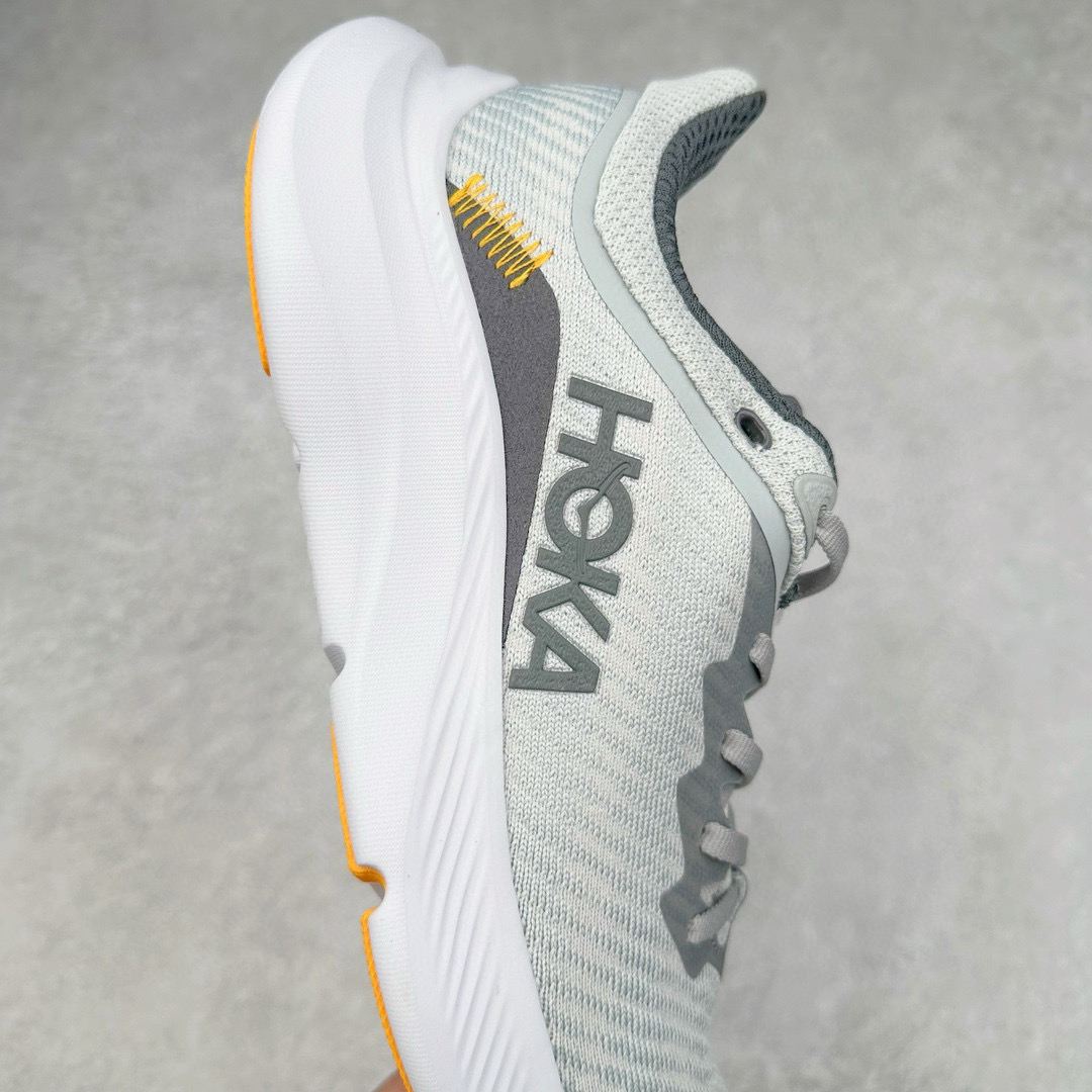 图片[6]-HOKA ONE ONE Solimar 轻便舒适织物耐磨减震低帮长跑跑步鞋 HOKA ONE ONE是来自美国的跑步鞋知名品牌，创立于2009年，始终致力于为所有跑者提供更新、更好的跑步装备。相比常规跑鞋，HOKA ONE ONE特别研发使用性能独特的几何形跑鞋中底，此种鞋底更厚、更高、回弹性也更好，除了卓越的缓冲性能，它还能內各种阶段的跑者带来更具动感、更加稳定的跑步体验。HOKAONE ONE从设计之初就清楚意识到，要保证跑者步幅的均匀一致，双脚自然而然的运动至关重要。尺码：36 36.5 37.5 38 38.5 39 40 40.5 41 42 42.5 43 44 44.5 45-选品中心