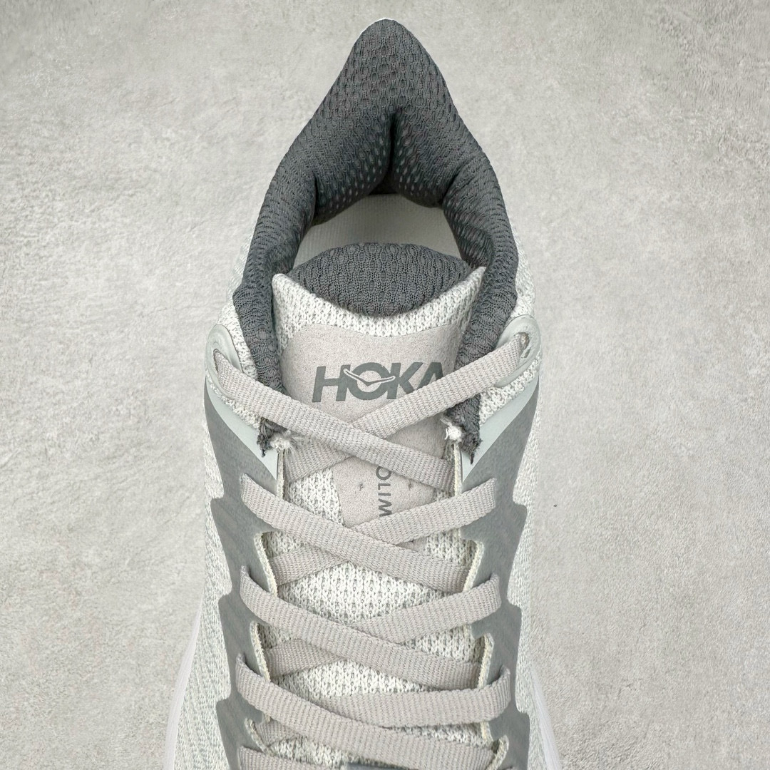 图片[5]-HOKA ONE ONE Solimar 轻便舒适织物耐磨减震低帮长跑跑步鞋 HOKA ONE ONE是来自美国的跑步鞋知名品牌，创立于2009年，始终致力于为所有跑者提供更新、更好的跑步装备。相比常规跑鞋，HOKA ONE ONE特别研发使用性能独特的几何形跑鞋中底，此种鞋底更厚、更高、回弹性也更好，除了卓越的缓冲性能，它还能內各种阶段的跑者带来更具动感、更加稳定的跑步体验。HOKAONE ONE从设计之初就清楚意识到，要保证跑者步幅的均匀一致，双脚自然而然的运动至关重要。尺码：36 36.5 37.5 38 38.5 39 40 40.5 41 42 42.5 43 44 44.5 45-选品中心