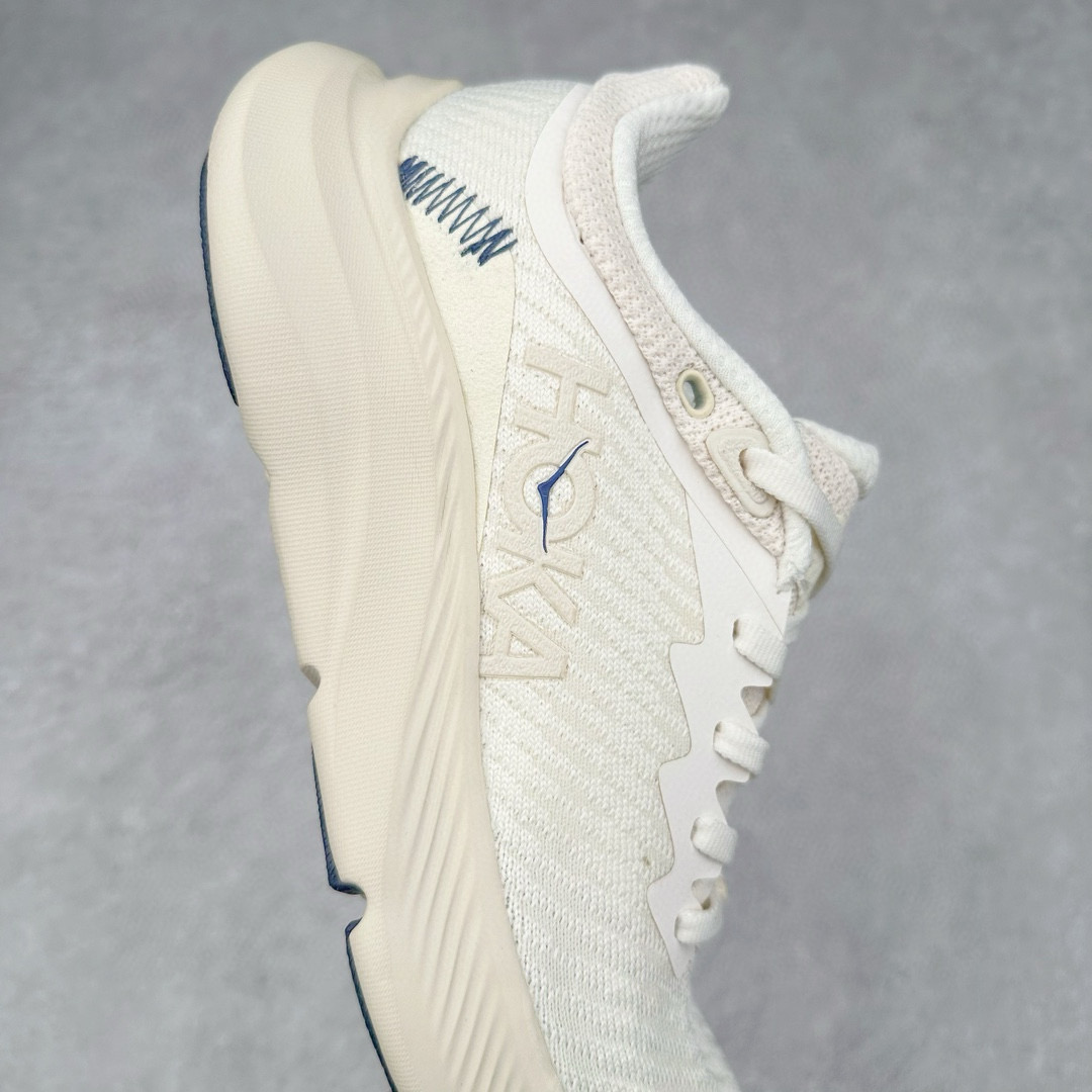 图片[6]-HOKA ONE ONE Solimar 轻便舒适织物耐磨减震低帮长跑跑步鞋 HOKA ONE ONE是来自美国的跑步鞋知名品牌，创立于2009年，始终致力于为所有跑者提供更新、更好的跑步装备。相比常规跑鞋，HOKA ONE ONE特别研发使用性能独特的几何形跑鞋中底，此种鞋底更厚、更高、回弹性也更好，除了卓越的缓冲性能，它还能內各种阶段的跑者带来更具动感、更加稳定的跑步体验。HOKAONE ONE从设计之初就清楚意识到，要保证跑者步幅的均匀一致，双脚自然而然的运动至关重要。尺码：36 36.5 37.5 38 38.5 39 40 40.5 41 42 42.5 43 44 44.5 45-选品中心