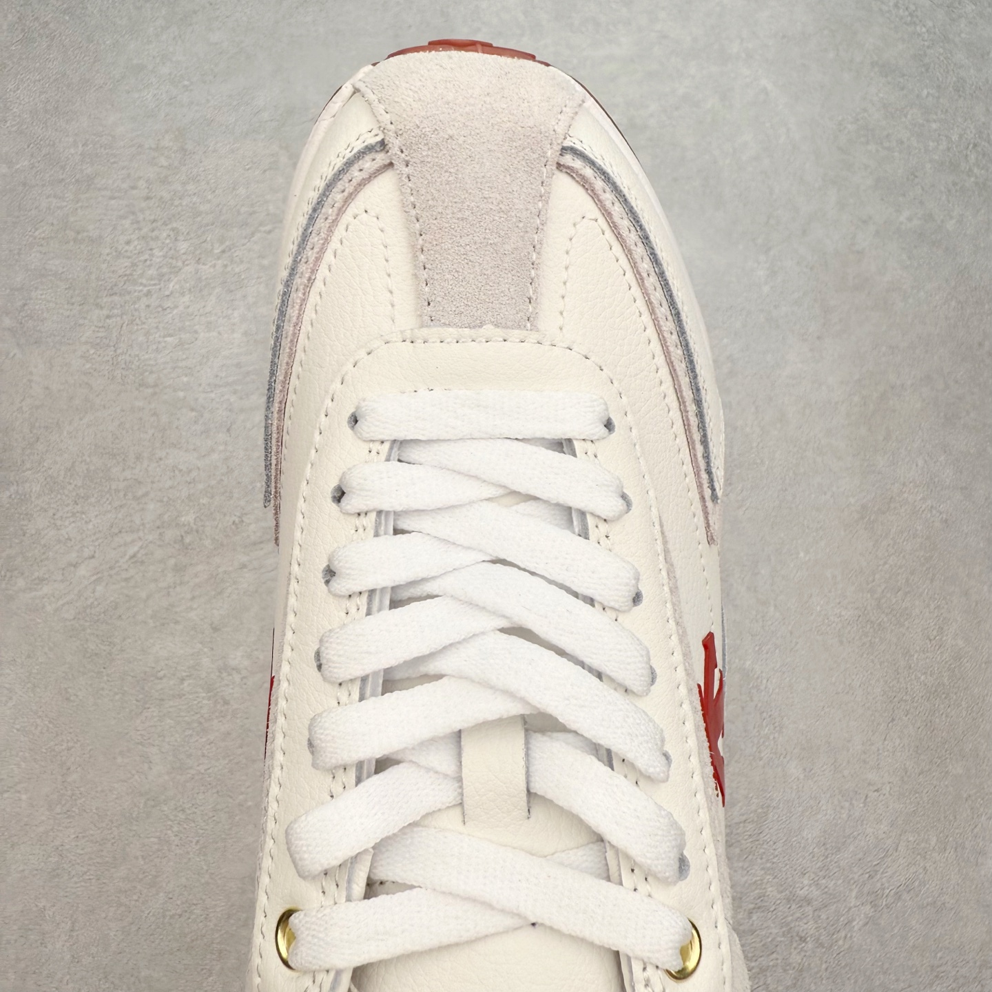 图片[4]-＃C版 DESCENTE Cron Racer BGWH 迪桑特舒适百搭防滑耐磨低帮休闲跑步鞋男女同款 DESCENTE（迪桑特）创立于1935年，品牌名取自法语词汇，意为“滑降”。品牌箭头标识代表滑雪的三种技术“高速直线滑行”、“穿越”和“侧滑”，也寓意品牌在打造高端专业运动产品中不断追求完美的创新精神，致力于成为中国高端专业滑雪、综训、女子、铁人三项、高尔夫的第一品牌。实拍调校N版已经零色差零失真 百分百还原实物色彩所见即所得 不存在货不对板色差等低级问题 选购参考实物拍摄 不混卖不参货 只用心做好货严格选品 承诺混一赔十 尺码：36 36.5 37.5 38 38.5 39 40 40.5 41 42 42.5 43 44 44.5 45-选品中心