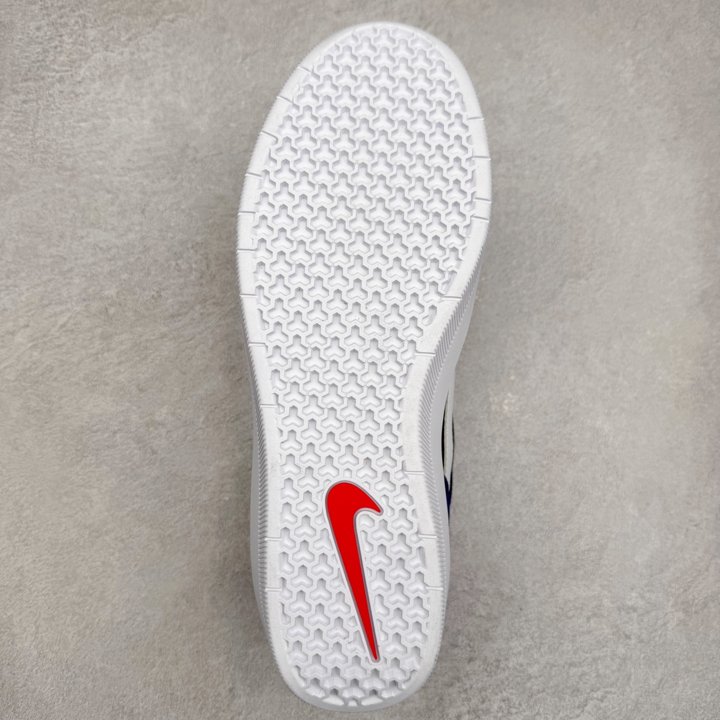 图片[9]-NK SB Force 58 空军58系列低帮休闲运动滑板板鞋 CZ2959-402 鞋面由帆布和麂皮拼接 层次感丰富 搭配硫化外底 耐磨耐穿 鞋舌及中底后跟处饰有SB Logo 表明鞋款身份 采用包边设计 经久耐穿 硫化结构则有效提升灵活性 穿上这款全新推出的创意力作 助你耀动街头 尺码：36 36.5 37.5 38 38.5 39 40 40.5 41 42 42.5 43 44 45-选品中心