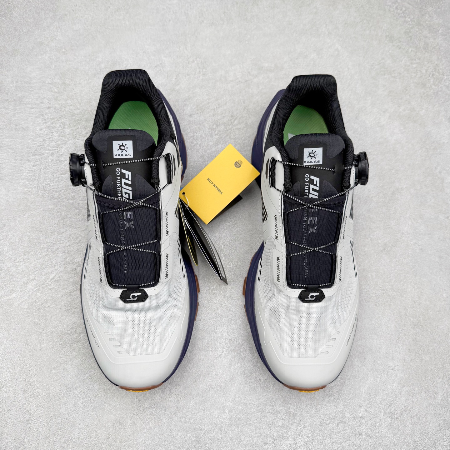 图片[2]-凯乐石 KAILAS FUGA EX3 BOA 25款舒适缓冲徒步 织物TPU减震防滑透气包裹性轻便低帮 超强抓地力越野跑步鞋 KAILAS凯乐石品牌是全球三大全系攀登品牌之一，于2003年创立于中国广州，致力于为有攀登梦想的户外运动员及爱好者，研发制造功能性专业装备，满足他们在极限环境下安全舒适的需求，凯乐石专注于科技面料的开发及专业功能设计，产品线覆盖登山、攀岩、徒步、越野跑山、露营、旅行等多项户外运动，通过运动员的测试反馈，不断进化迭代，产品荣获国内外大奖71座，发明专利21个，更突破性的自主研发攀登器械，打造出中国的攀登硬实力。实拍调校N版已经零色差零失真 百分百还原实物色彩所见即所得 不存在货不对板色差等低级问题 选购参考实物拍摄 不混卖不参货 只用心做好货严格选品 承诺混一赔十 尺码：36 36.5 37.5 38 38.5 39 40 40.5 41 42 42.5 43 44 44.5 45-选品中心