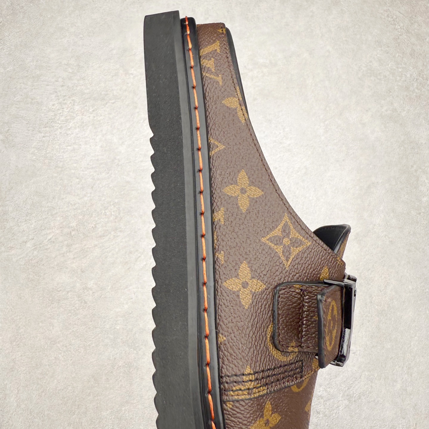 图片[6]-＃GD广顶 LOUIS VUITTON Easy lv 字母点缀 勃肯鞋包头拖鞋 棕色 尺码：38 39 40 41 42 43 44 45 46-选品中心