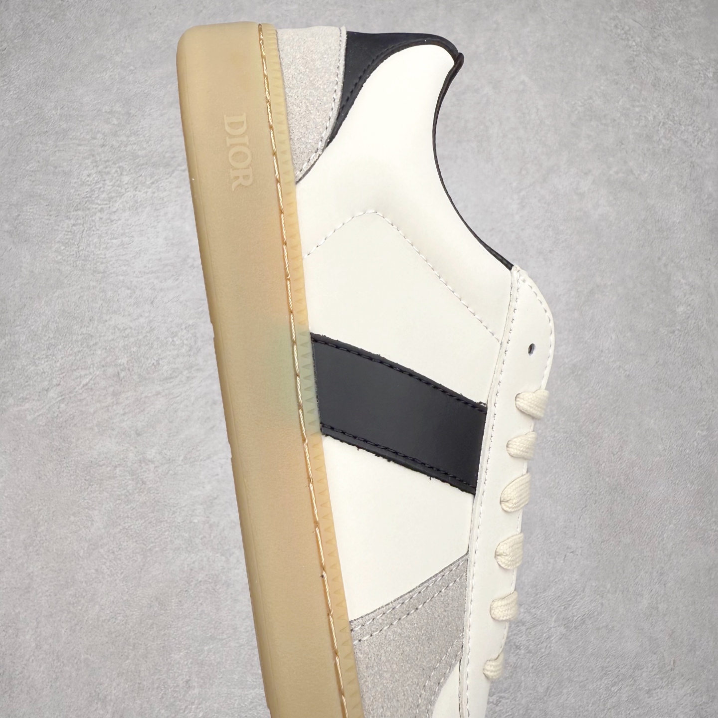 图片[6]-DIOR B01 迪奥牛皮革绒面圆头系带低帮板鞋 实拍调校N版已经零色差零失真 百分百还原实物色彩所见即所得 不存在货不对板色差等低级问题 选购参考实物拍摄 不混卖不参货 只用心做好货严格选品 承诺混一赔十 尺码：36 36.5 37.5 38 38.5 39 40 40.5 41 42 42.5 43 44 44.5 45-选品中心