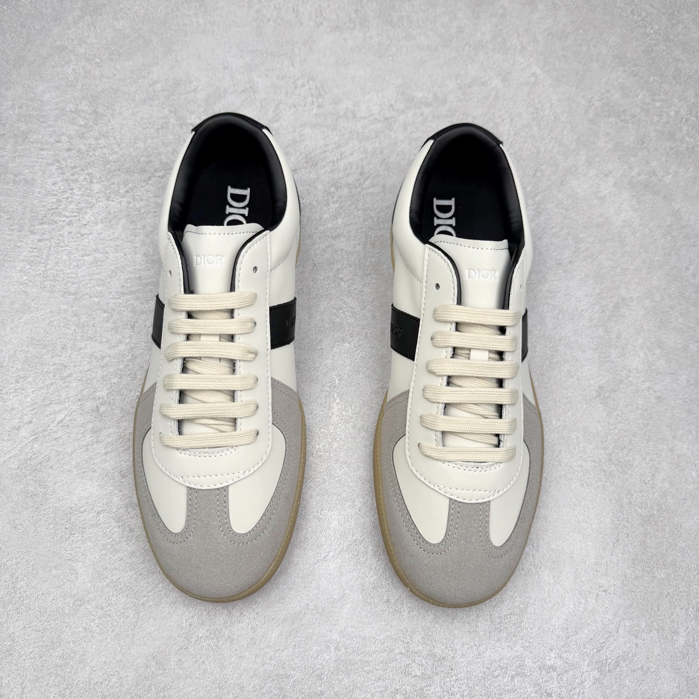 图片[2]-DIOR B01 迪奥牛皮革绒面圆头系带低帮板鞋 实拍调校N版已经零色差零失真 百分百还原实物色彩所见即所得 不存在货不对板色差等低级问题 选购参考实物拍摄 不混卖不参货 只用心做好货严格选品 承诺混一赔十 尺码：36 36.5 37.5 38 38.5 39 40 40.5 41 42 42.5 43 44 44.5 45-选品中心